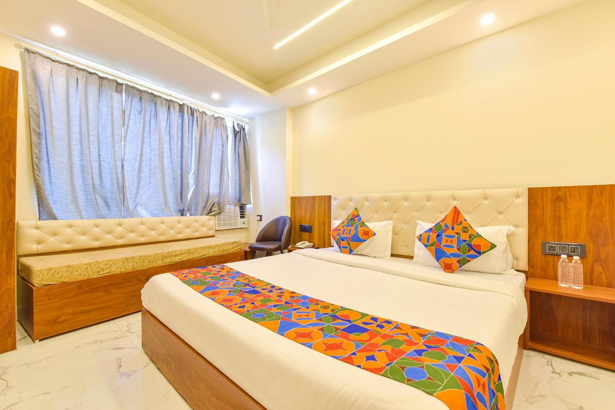Fabhotel Uv