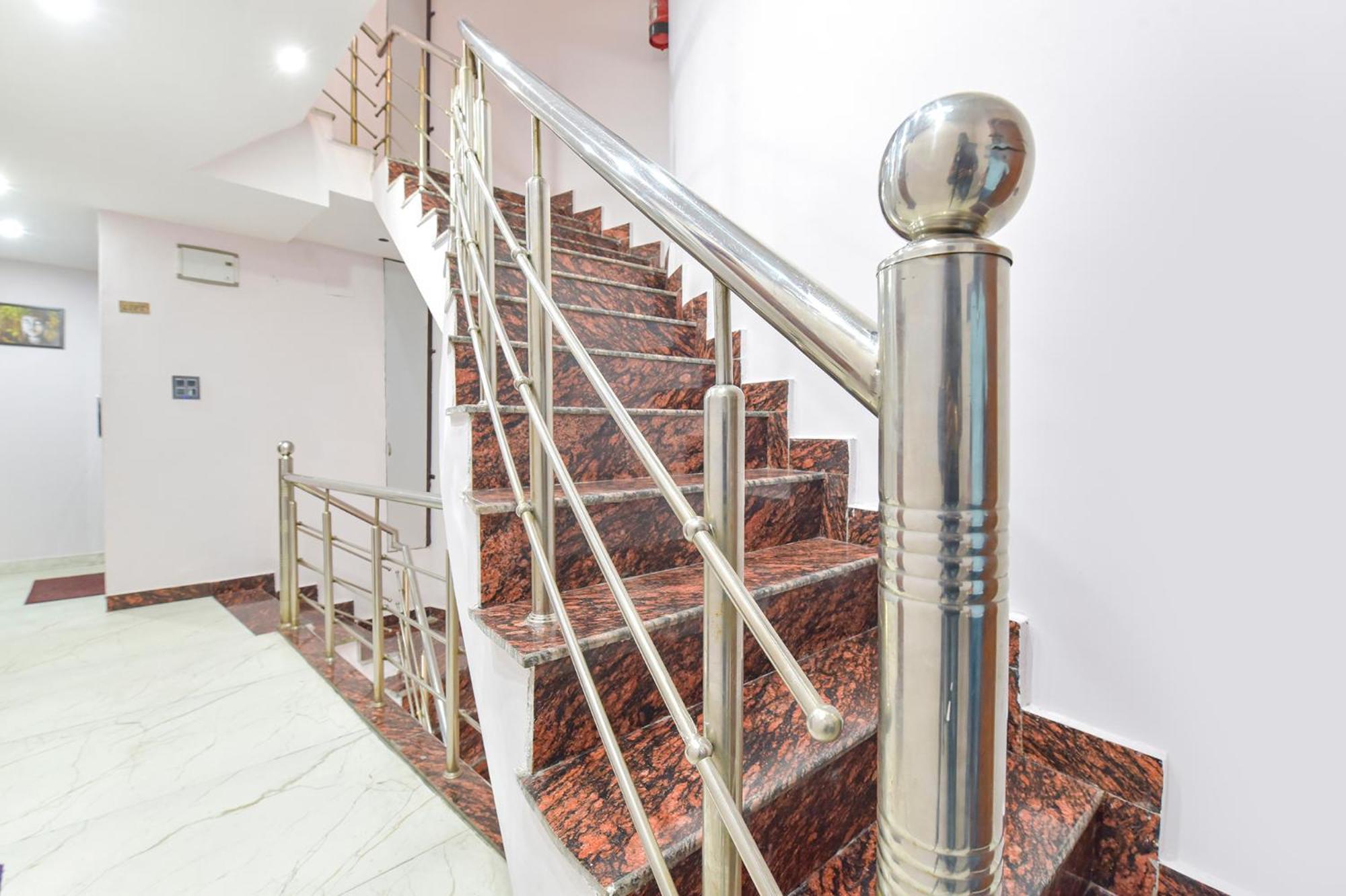 Hotel Fabhotel Uv