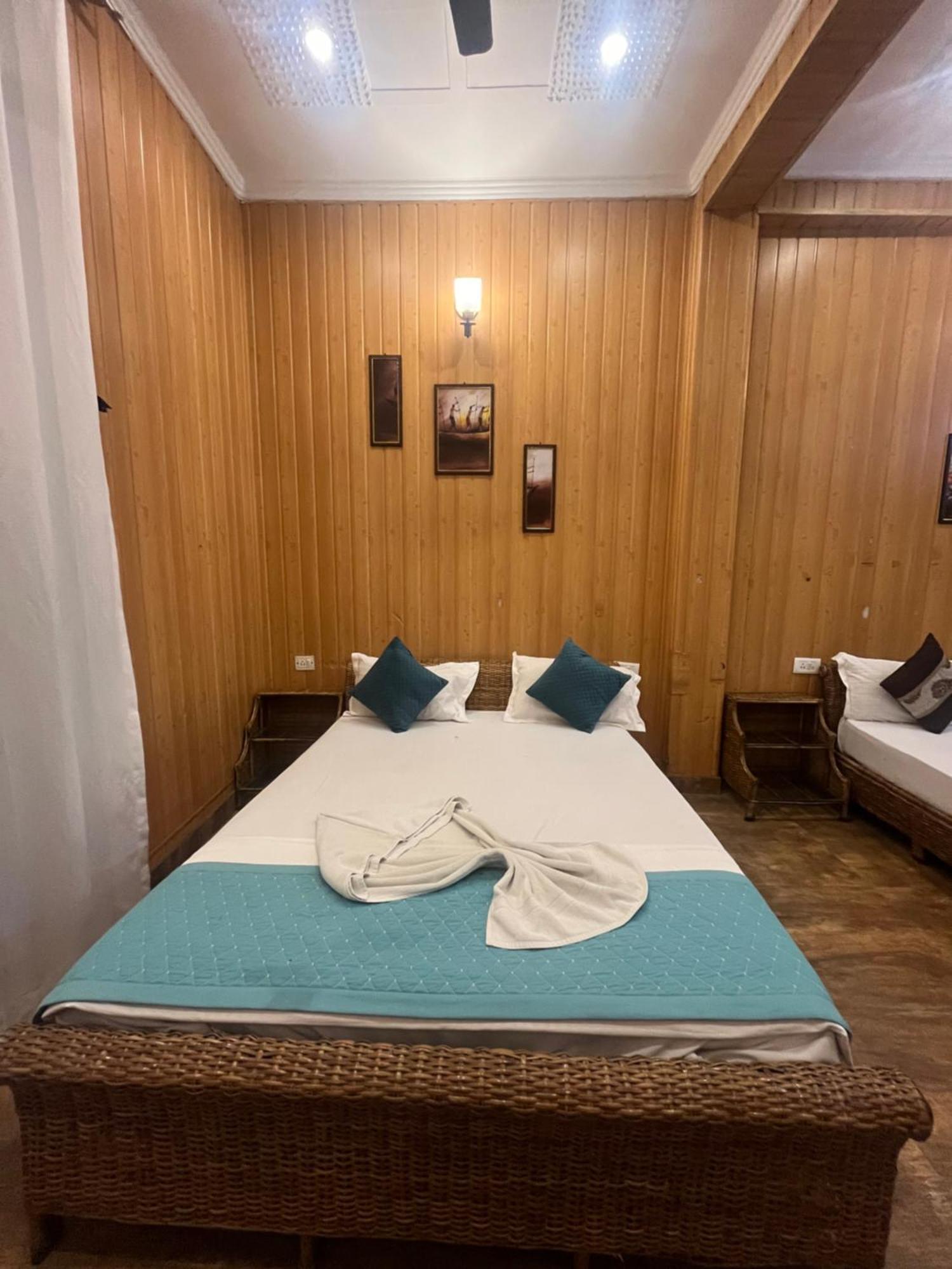 Hotel Nirmal Ganga
