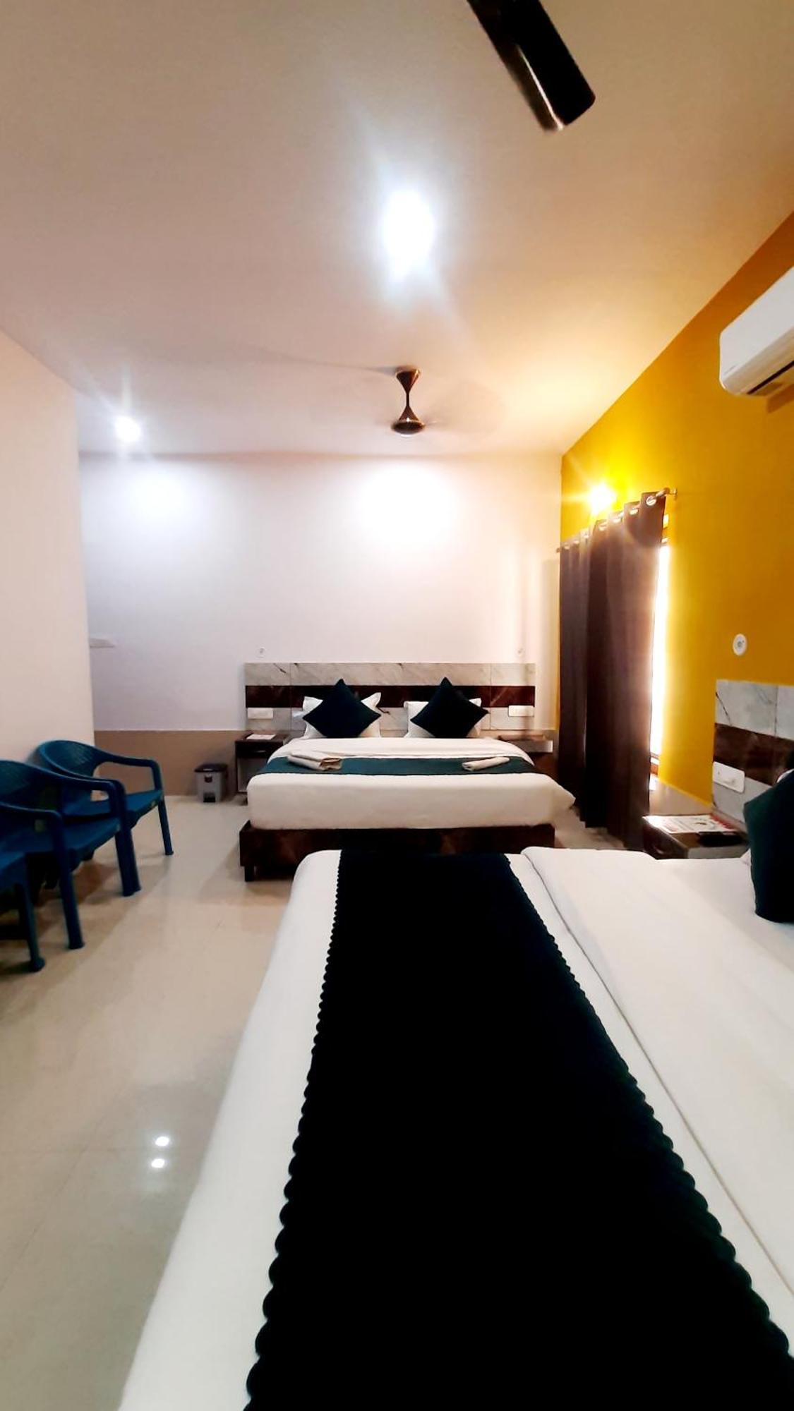 Manzil Hostel *