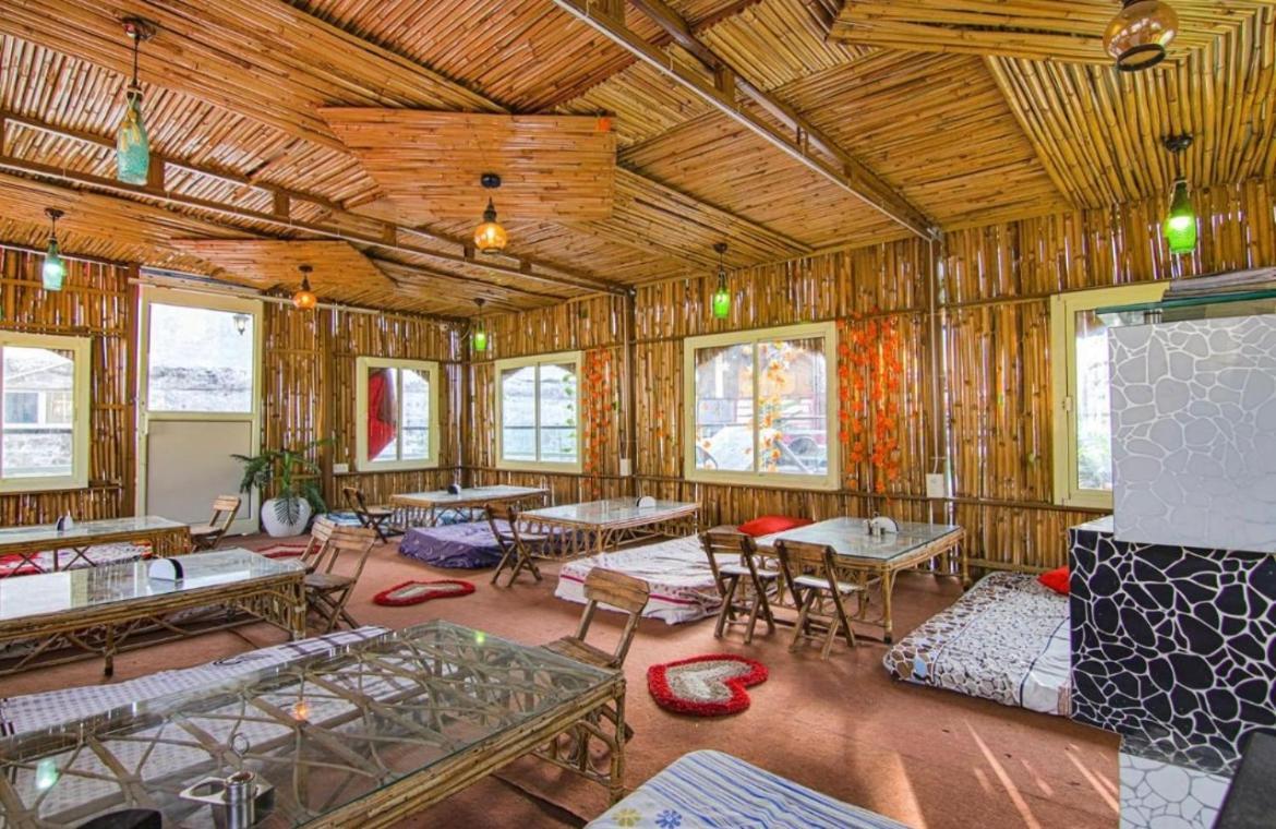 Royal Respite - Luxury Comfort ! Travellers Delight ! Budget Friendly ! Prime Location ! Guest Favourite Rishikesh
