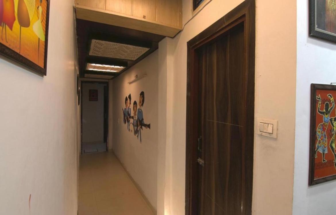Royal Respite - Luxury Comfort ! Travellers Delight ! Budget Friendly ! Prime Location ! Guest Favourite 4*