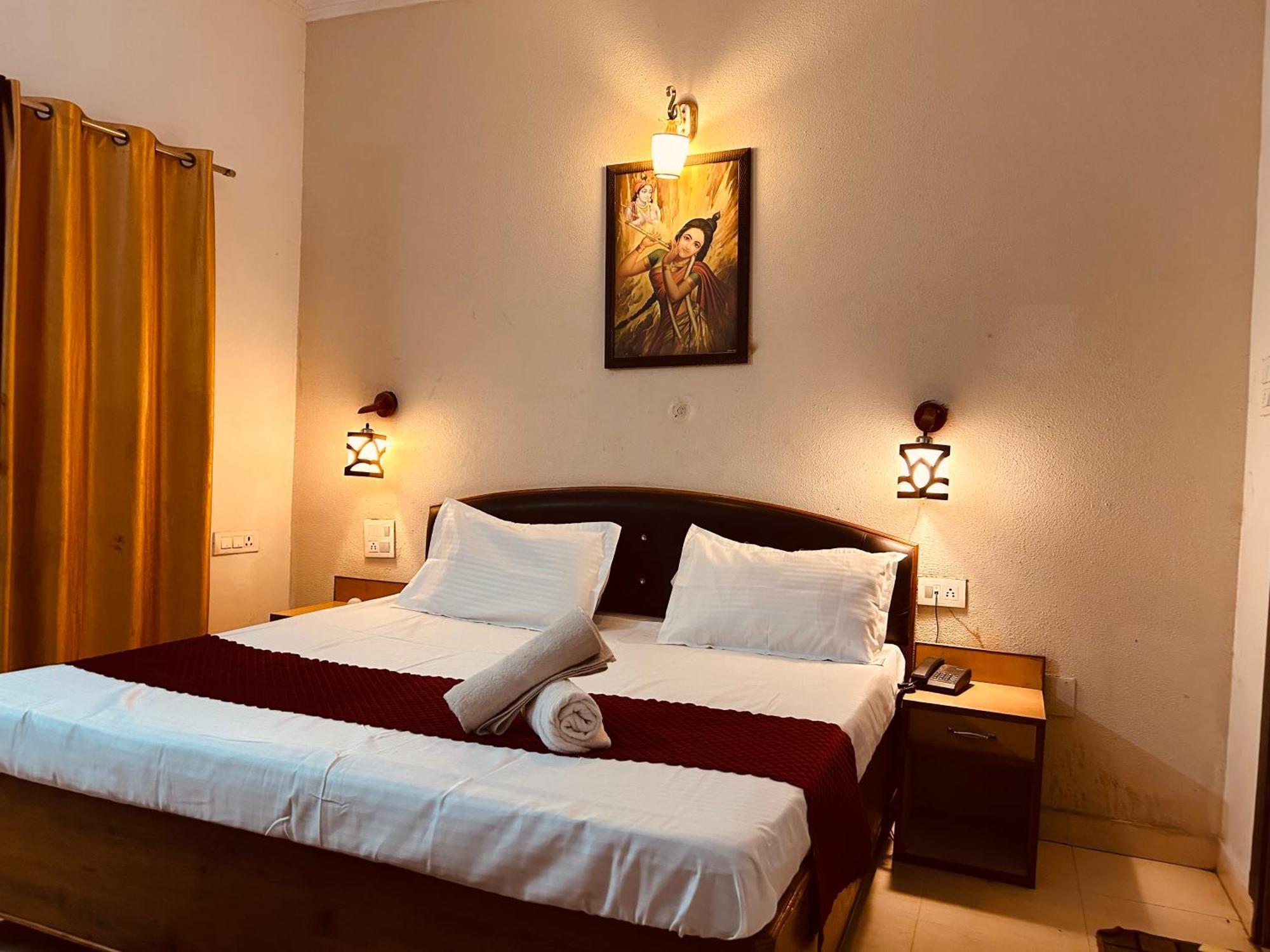 Royal Respite - Luxury Comfort ! Travellers Delight ! Budget Friendly ! Prime Location ! Guest Favourite Hotel 4*