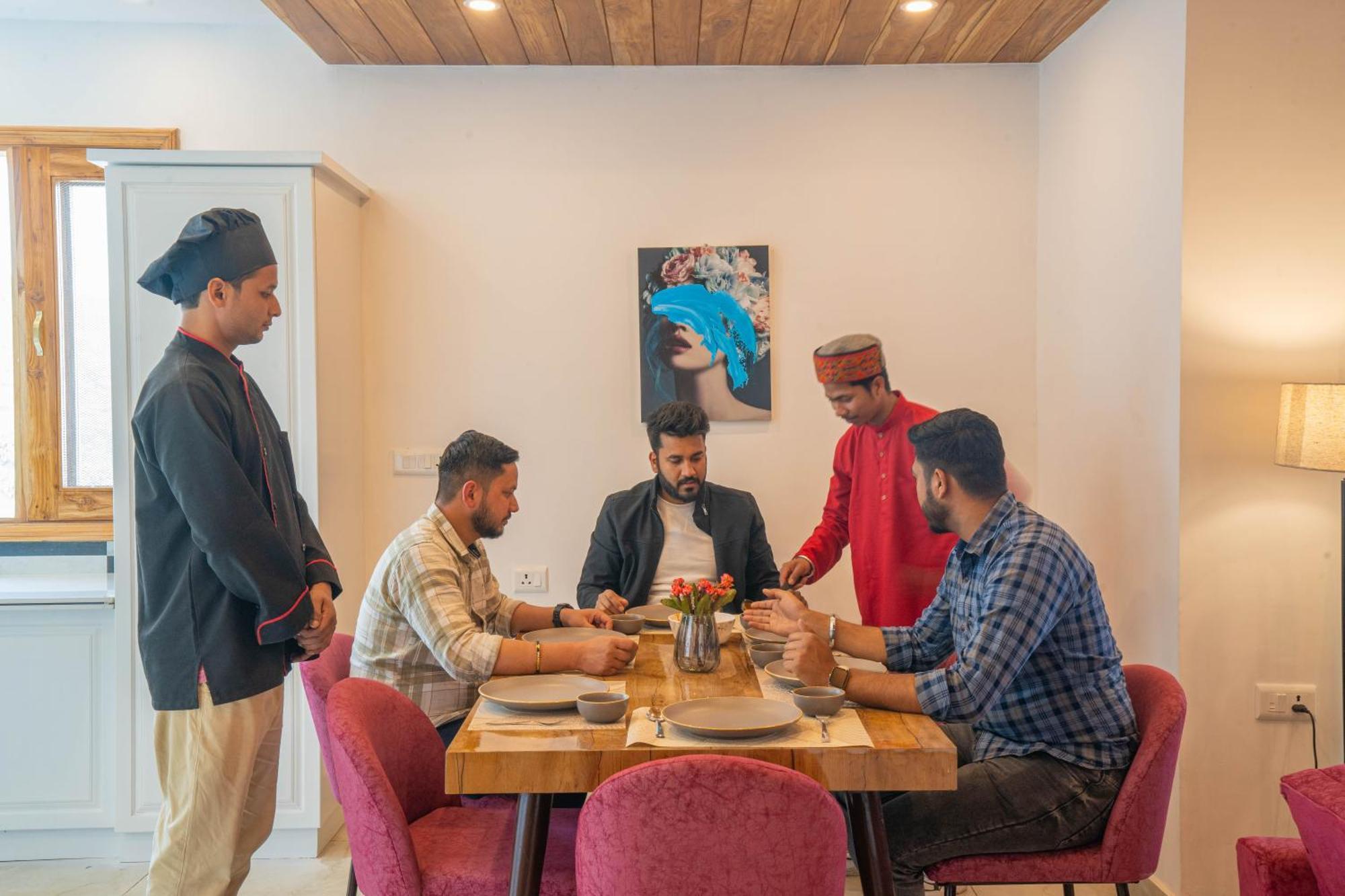 Perfectstayz Alpine Near Laxman Jhula Hotel