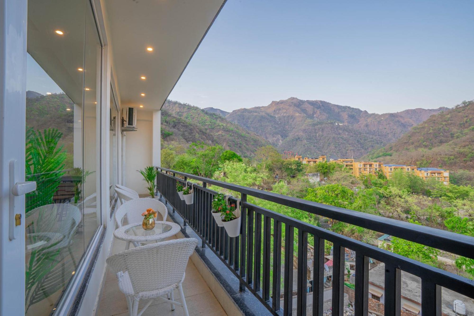 Perfectstayz Alpine Near Laxman Jhula Rishikesh