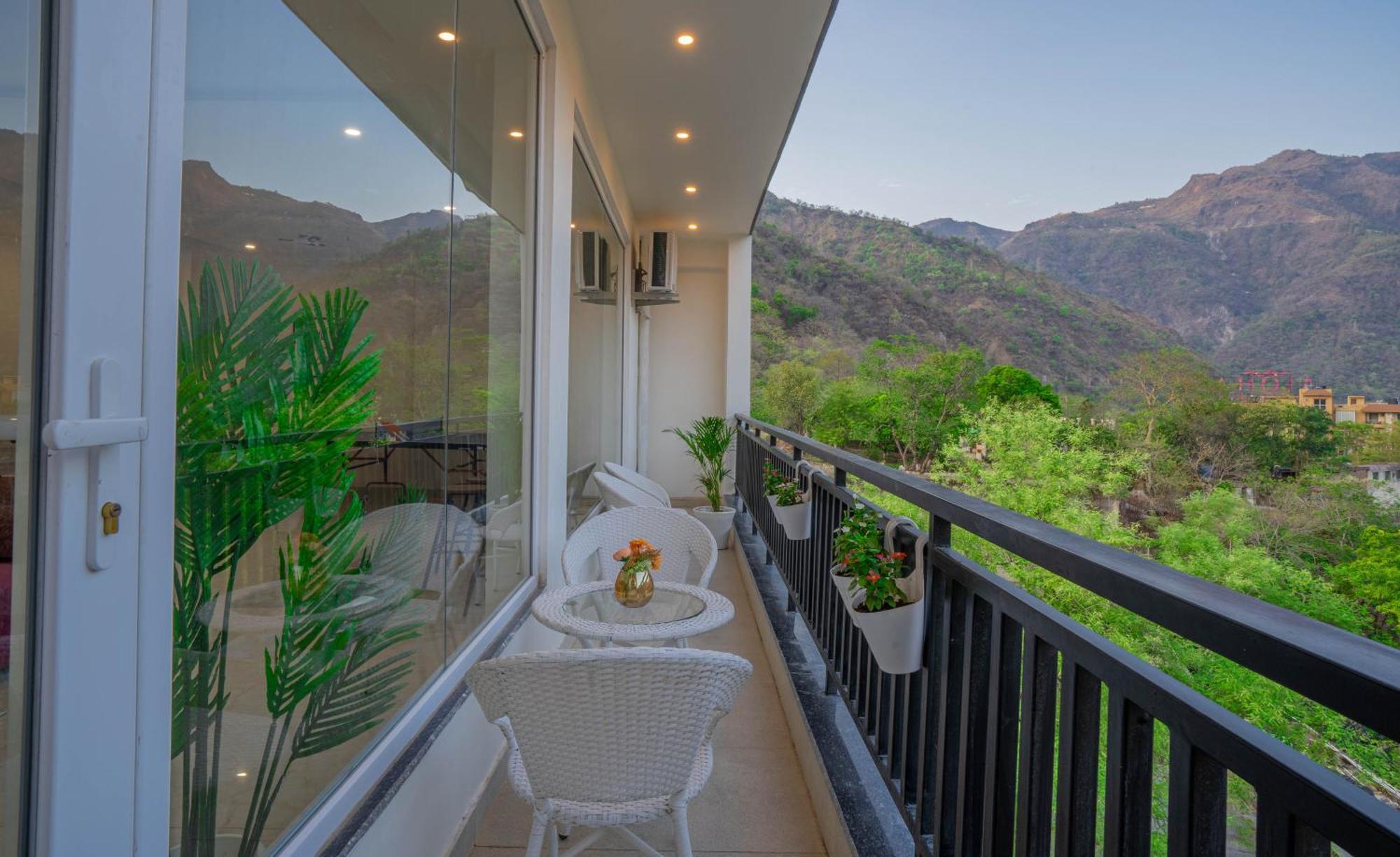 Perfectstayz Alpine Near Laxman Jhula Hotel