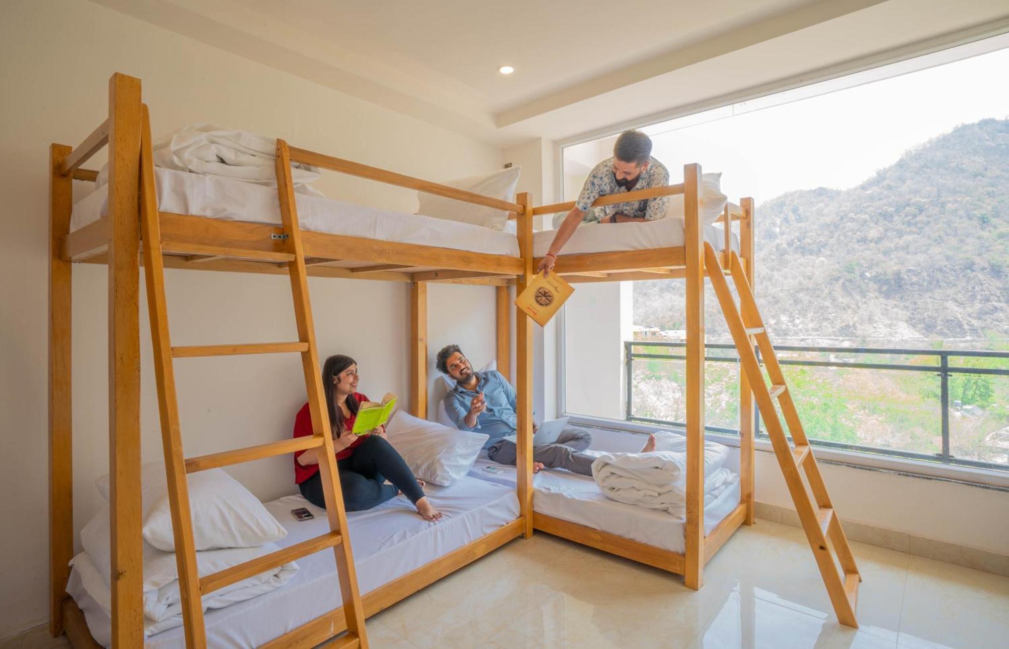 Hotel Perfectstayz Alpine Near Laxman Jhula Rishikesh