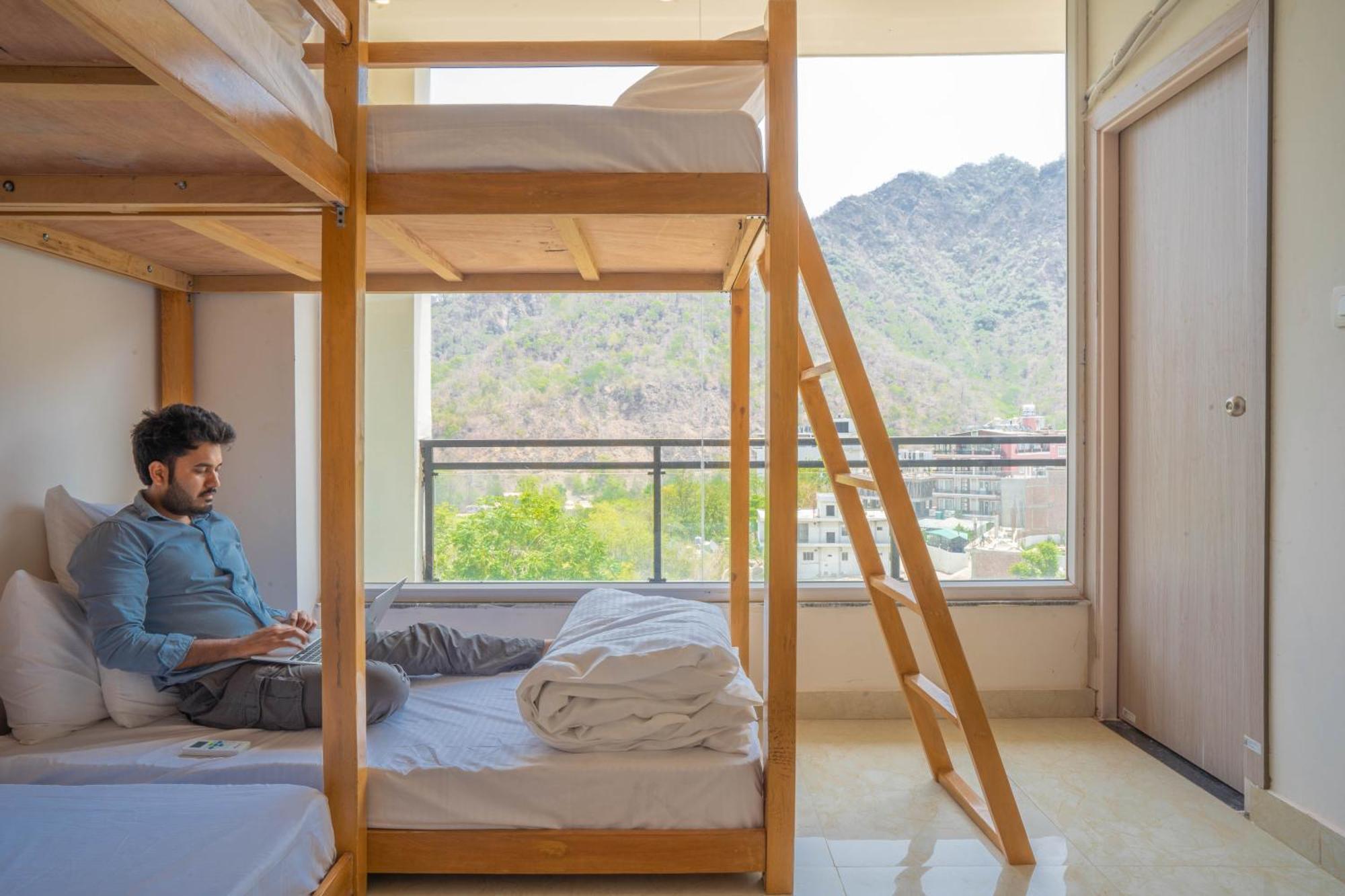 Perfectstayz Alpine Near Laxman Jhula Hotel