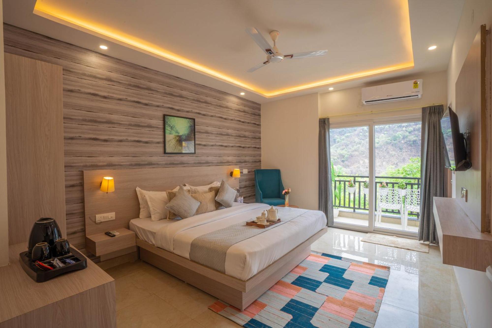 Perfectstayz Alpine Near Laxman Jhula Rishikesh