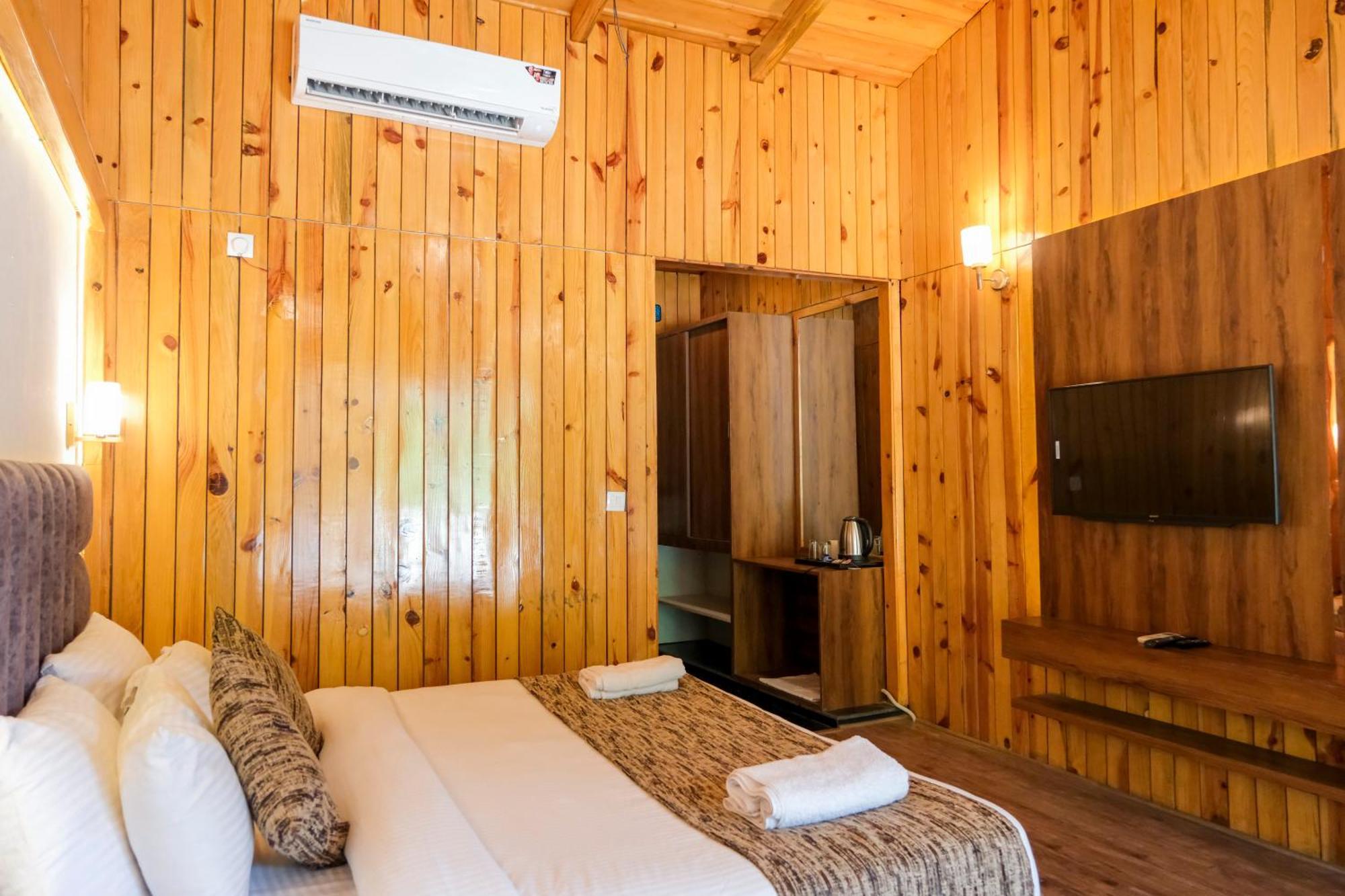 Qcent Woods Resort & Spa, Rishikesh Resort