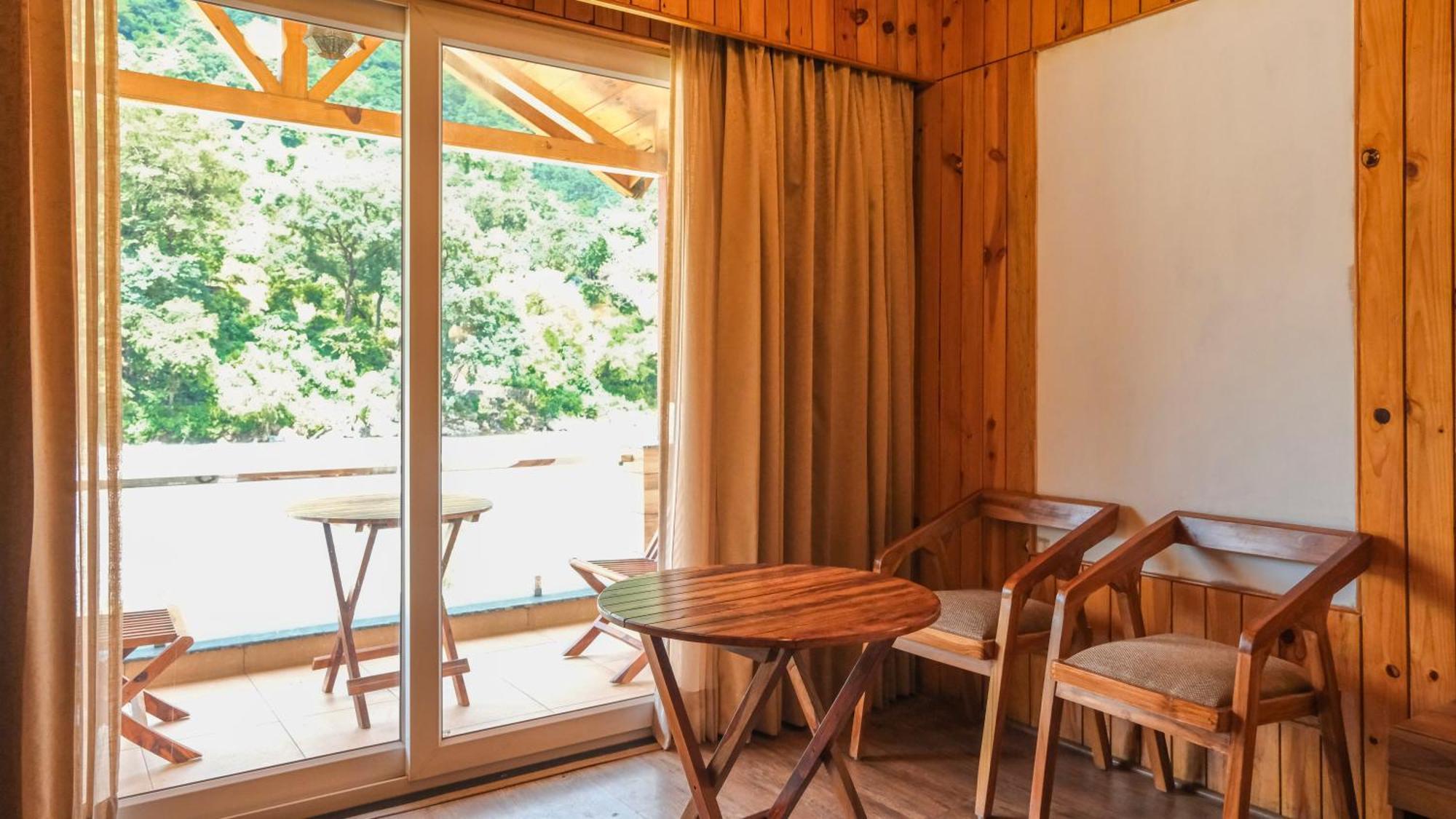 Qcent Woods Resort & Spa, Rishikesh 4* Rishikesh