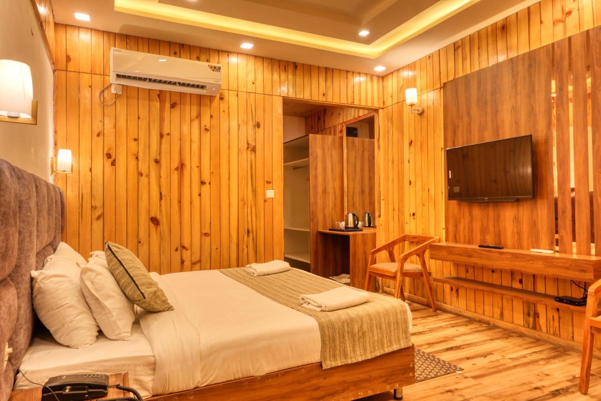 Qcent Woods Resort & Spa, Rishikesh