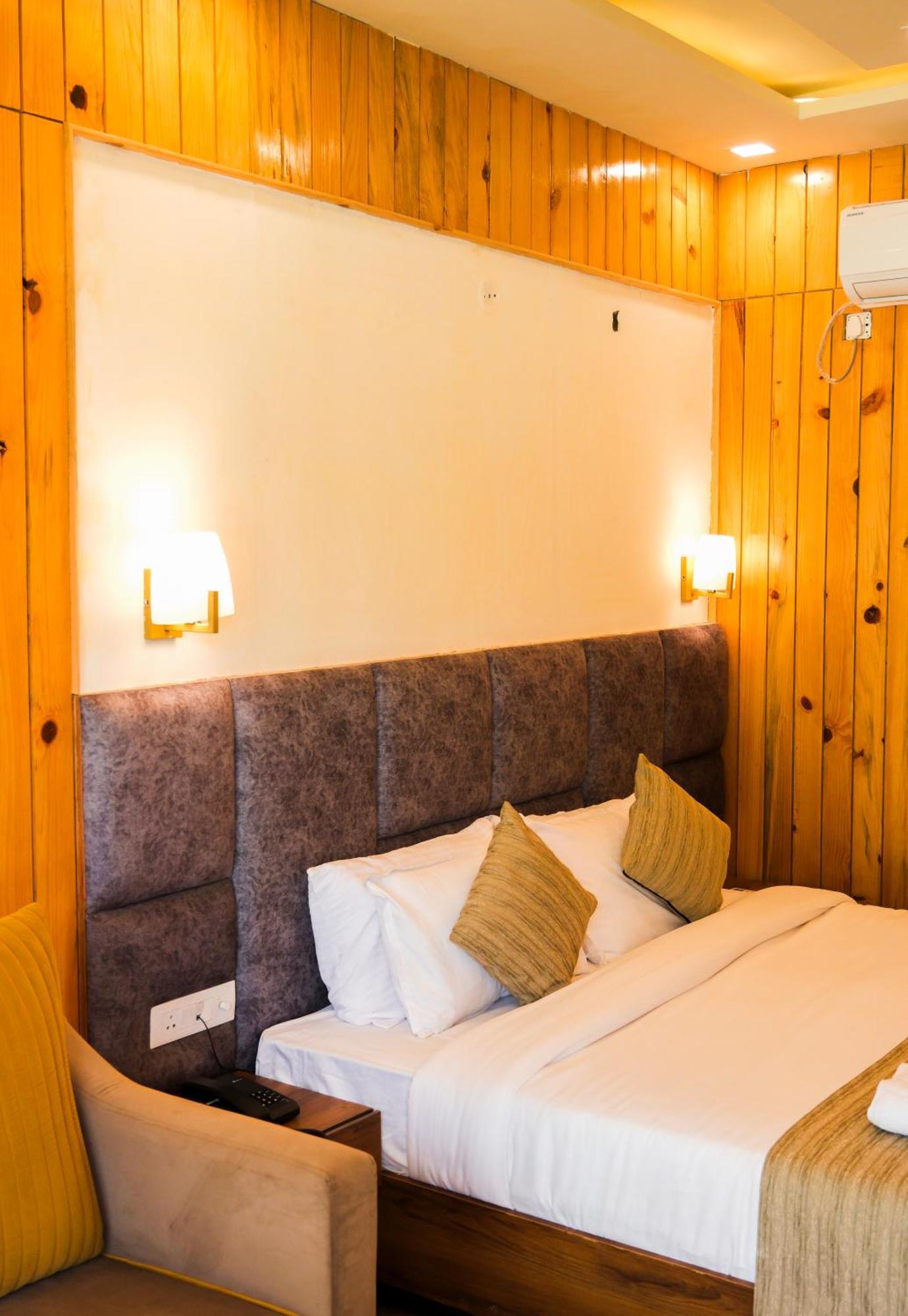 Qcent Woods Resort & Spa, Rishikesh 4*