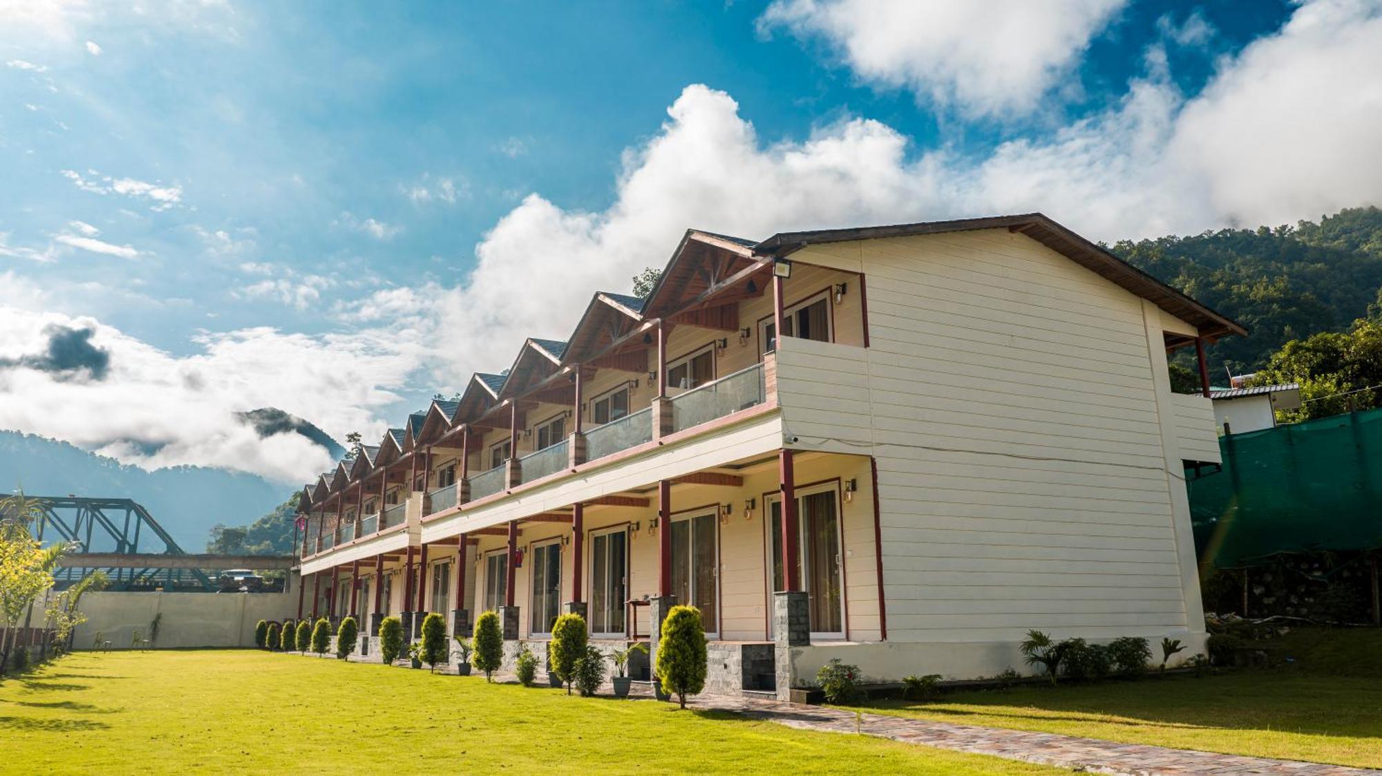 Qcent Woods Resort & Spa, Rishikesh 4*