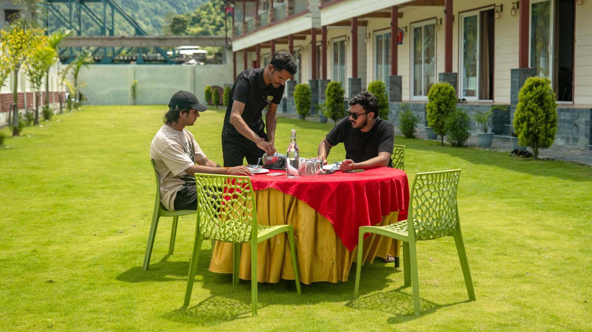 Qcent Woods Resort & Spa, Rishikesh 4* Rishikesh