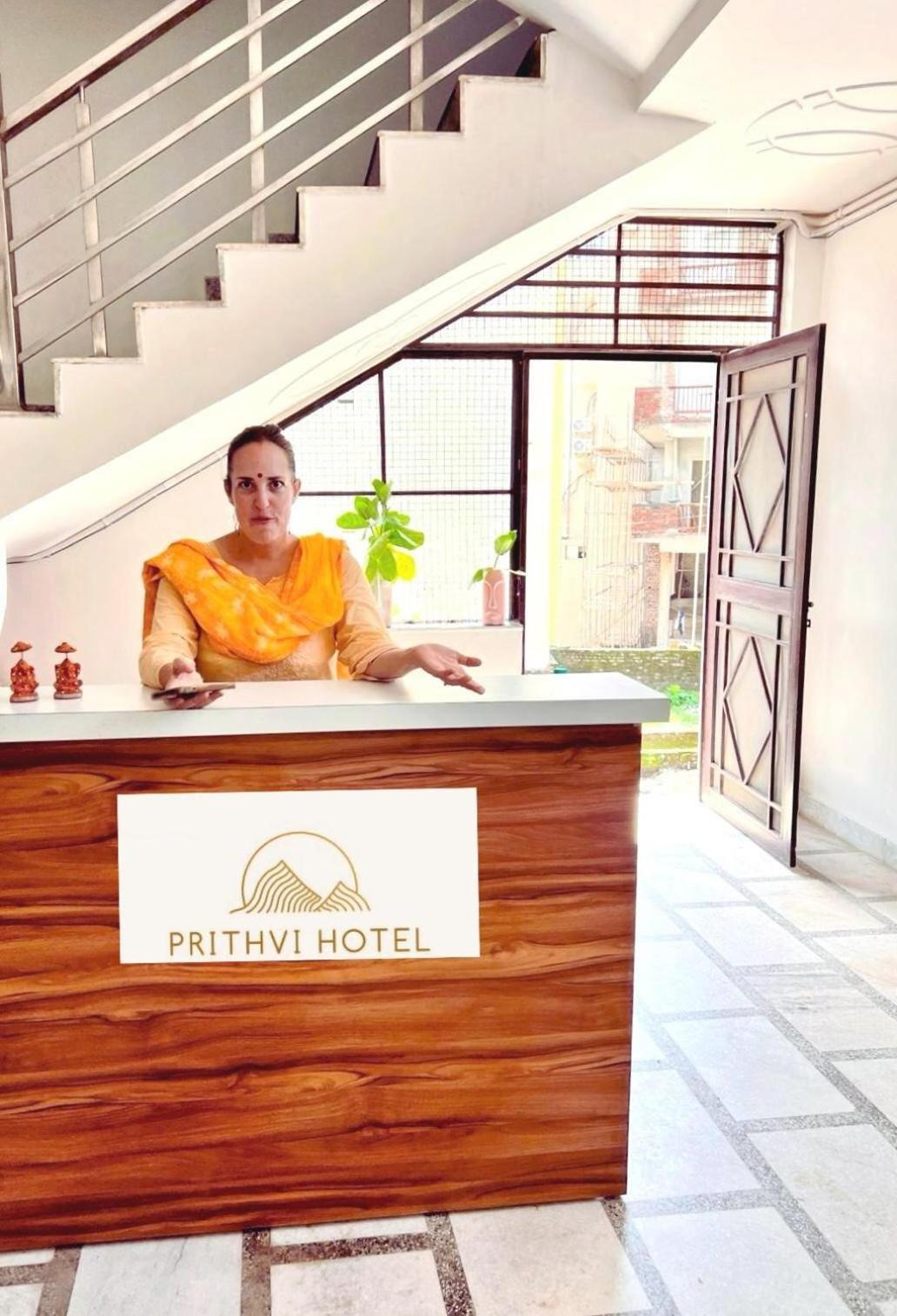 Prithvi - Aesthetic With Netflix, Ac, Heater In Upper Tapovan Hotel 2*