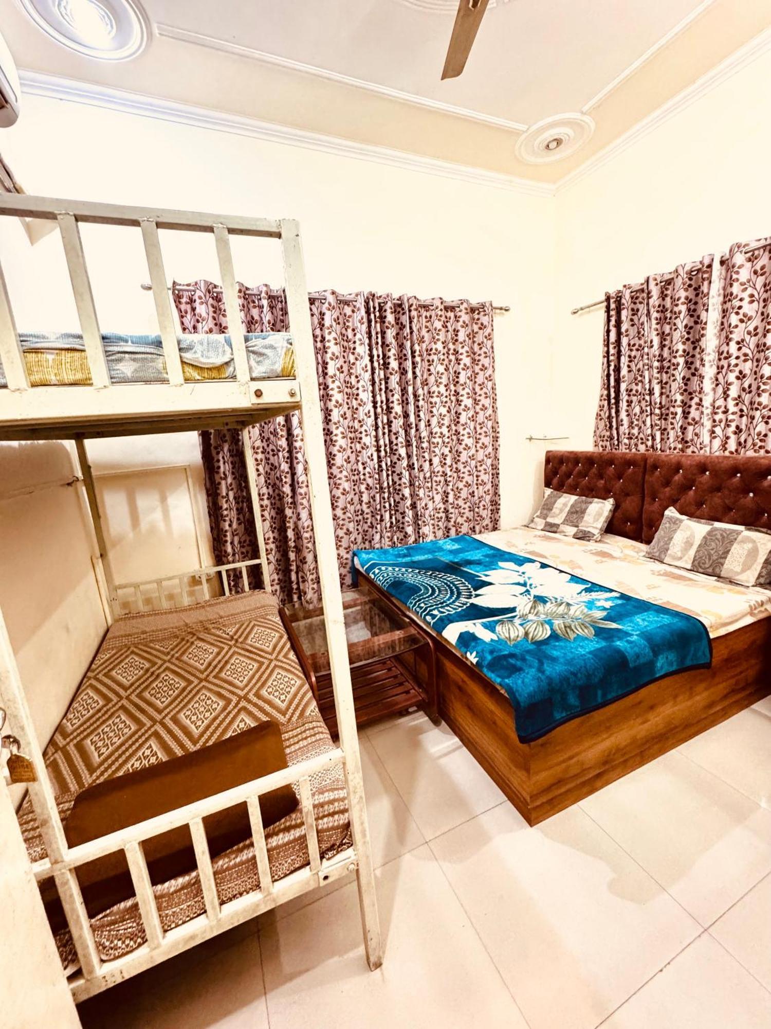 Hotel Qube House 3*
