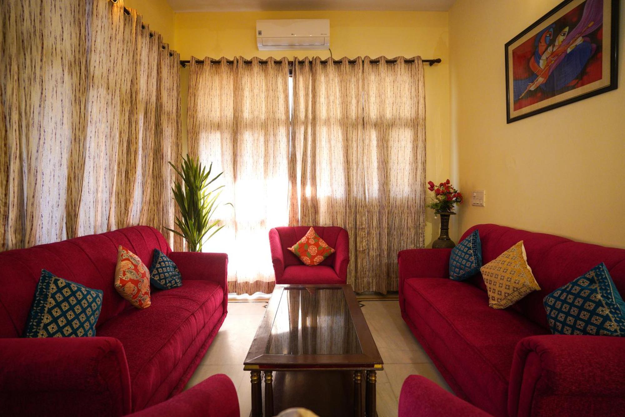 Neeraj Bhawan- Triveni Ghat Hotel