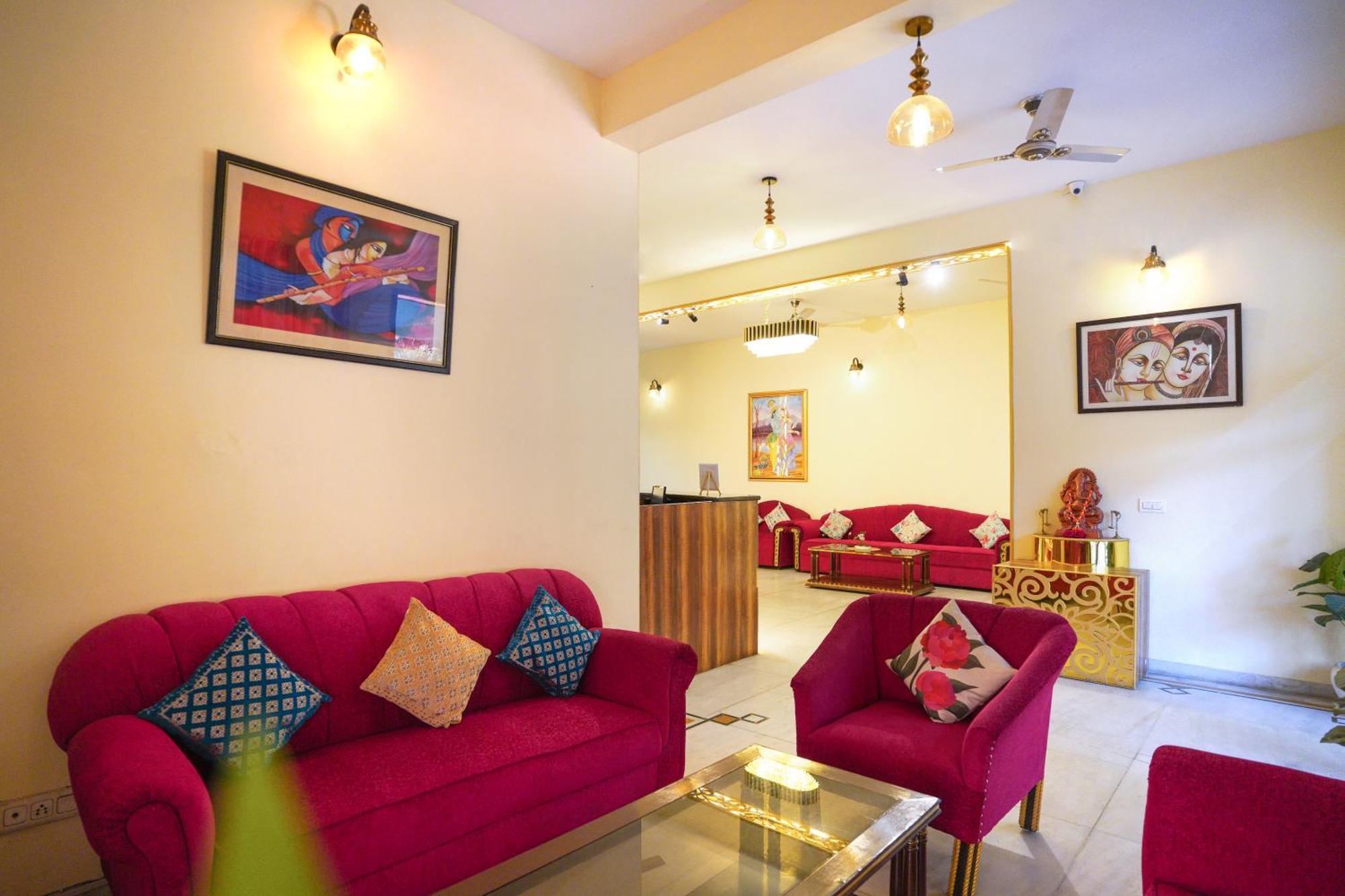 Hotel Neeraj Bhawan- Triveni Ghat
