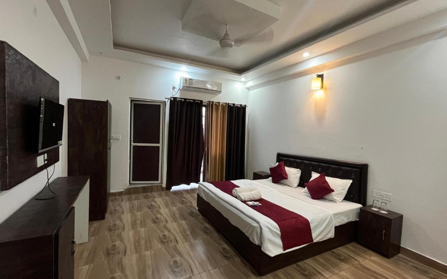 The Gold Bird By Stayapart Hotel Rishikesh