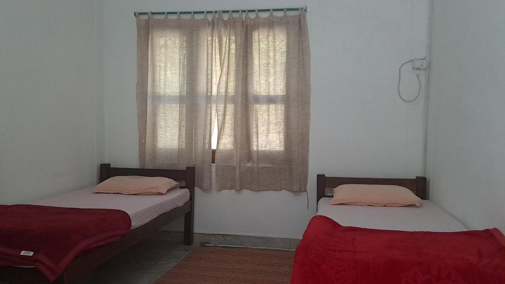 Bed & Breakfast Swami Samarpan Ashram *