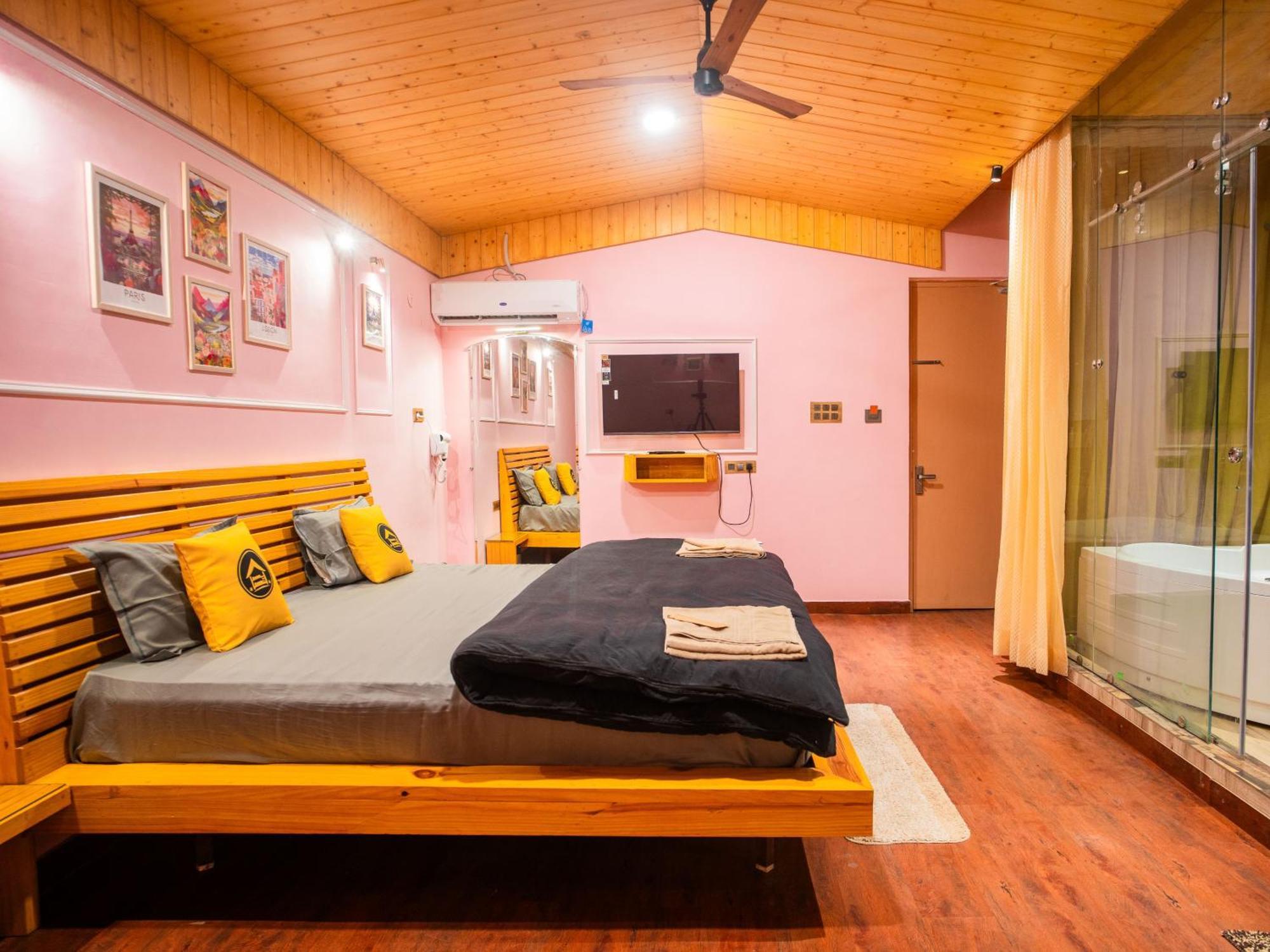 The Rishikesh, Upper Tapovan Hostel Rishikesh