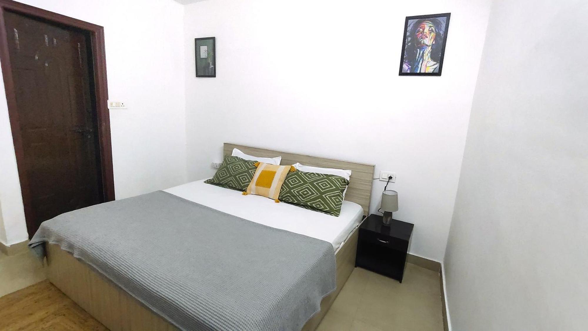 Ensquare - 2bhk With Netflix, Kitchen Near Laxman Jhula Tapovan *
