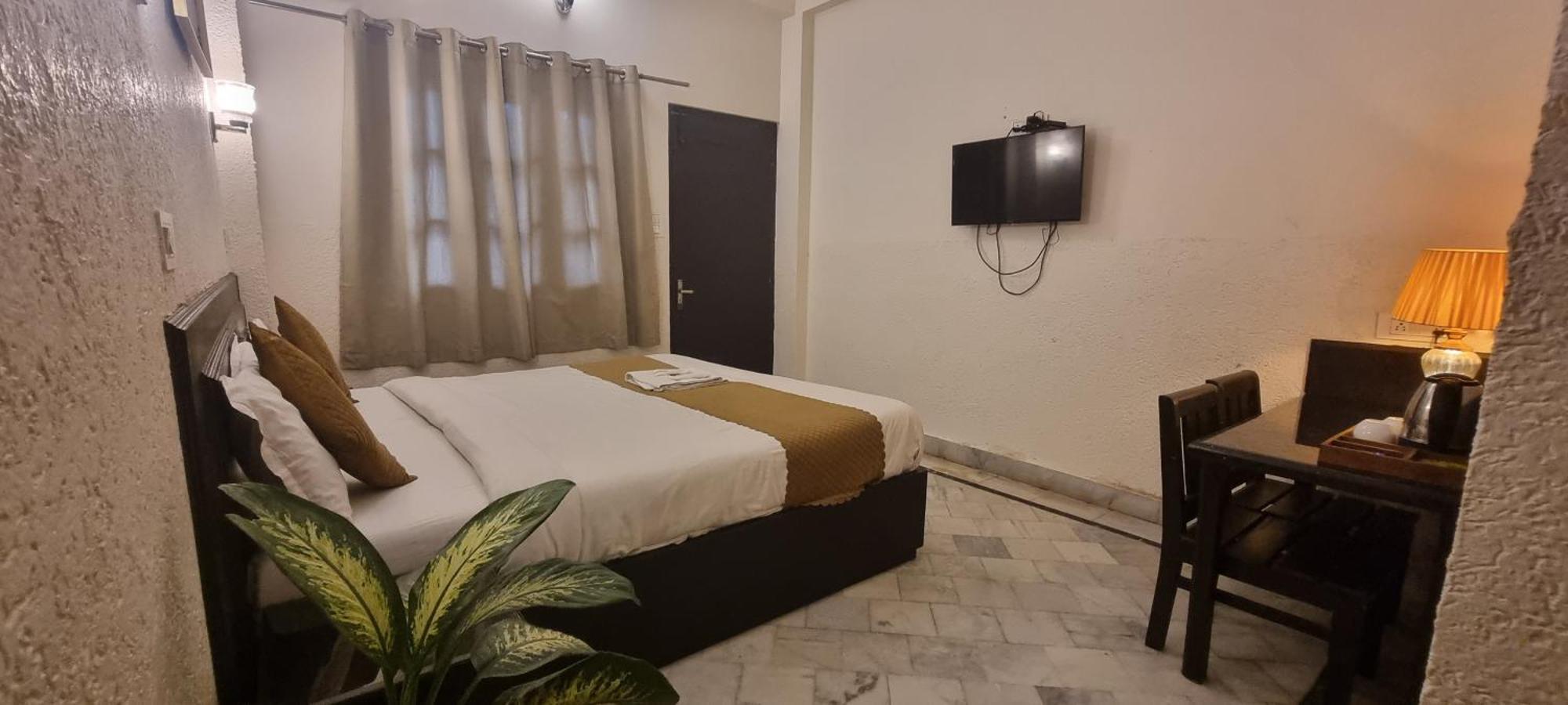 Hotel Praana Wellness By Around 3*