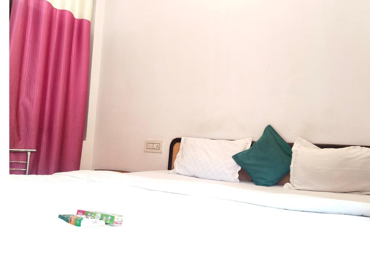 Zoukstayz Hostel Rishikesh