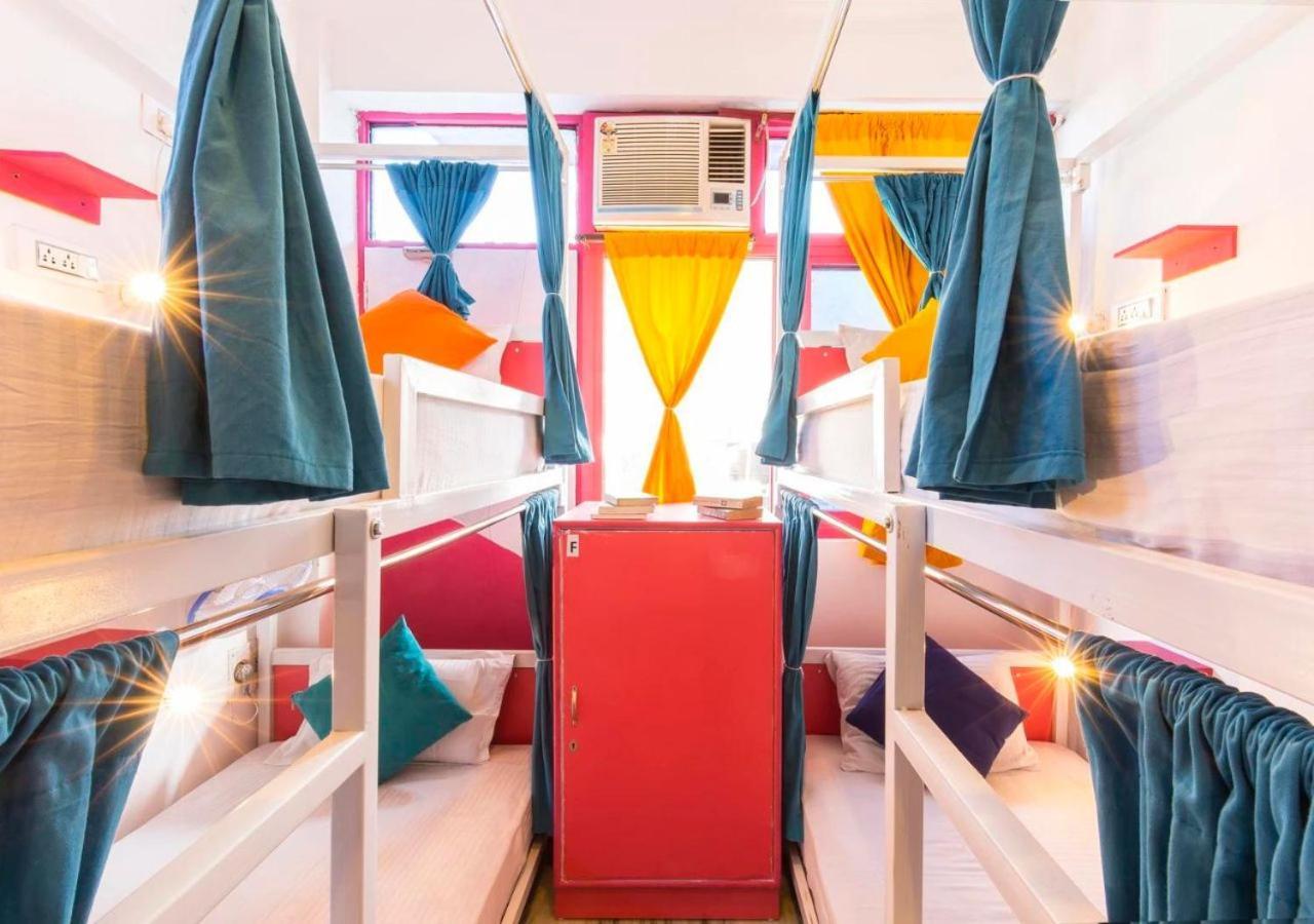 Zoukstayz Hostel *