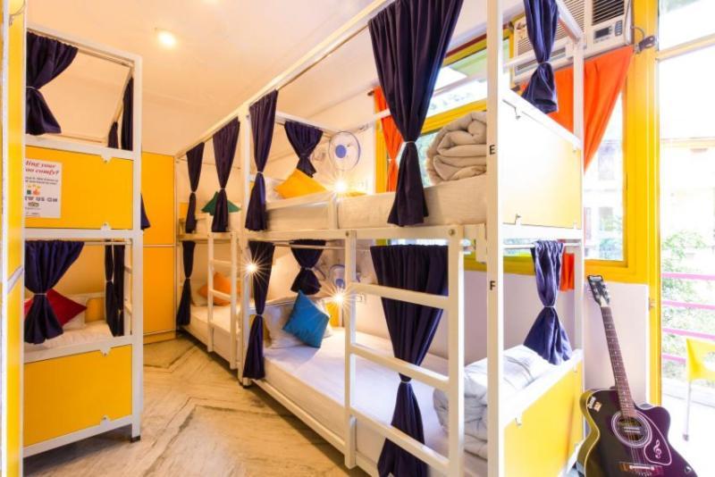 Hostel Zoukstayz *