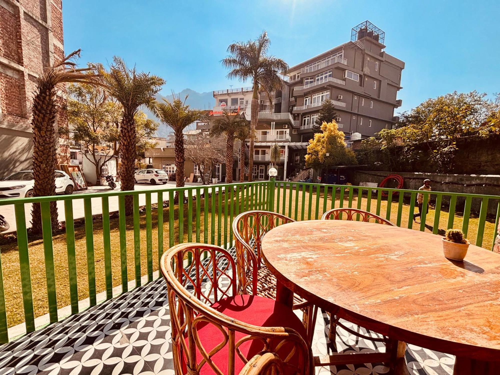 Sailani Lostels Hostel