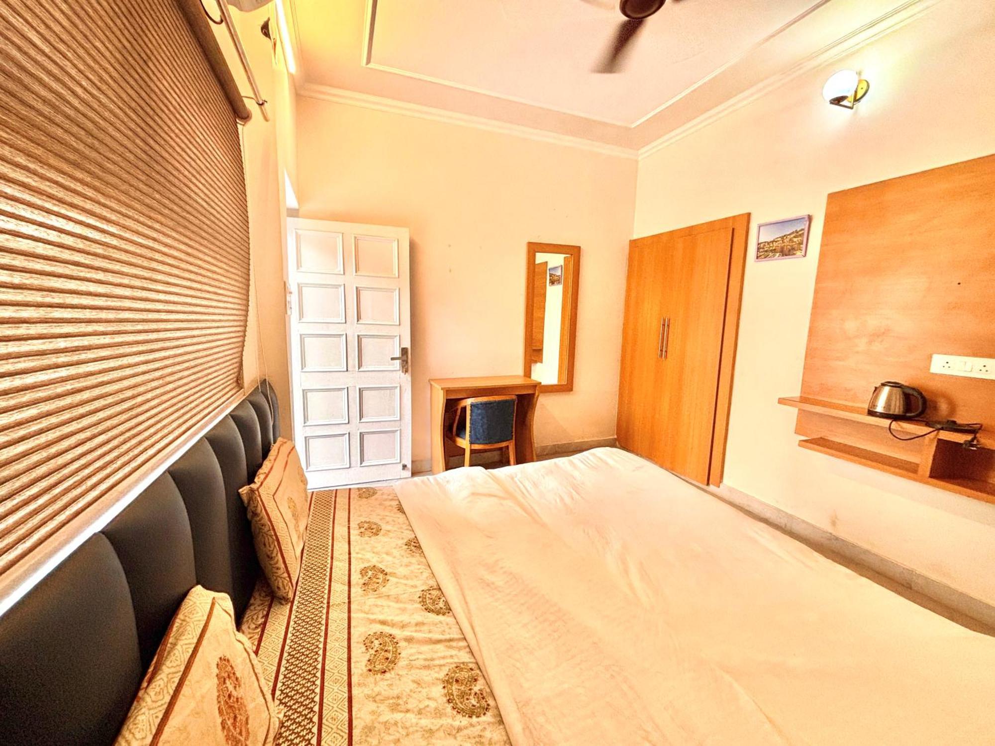 Sailani Lostels Hostel *