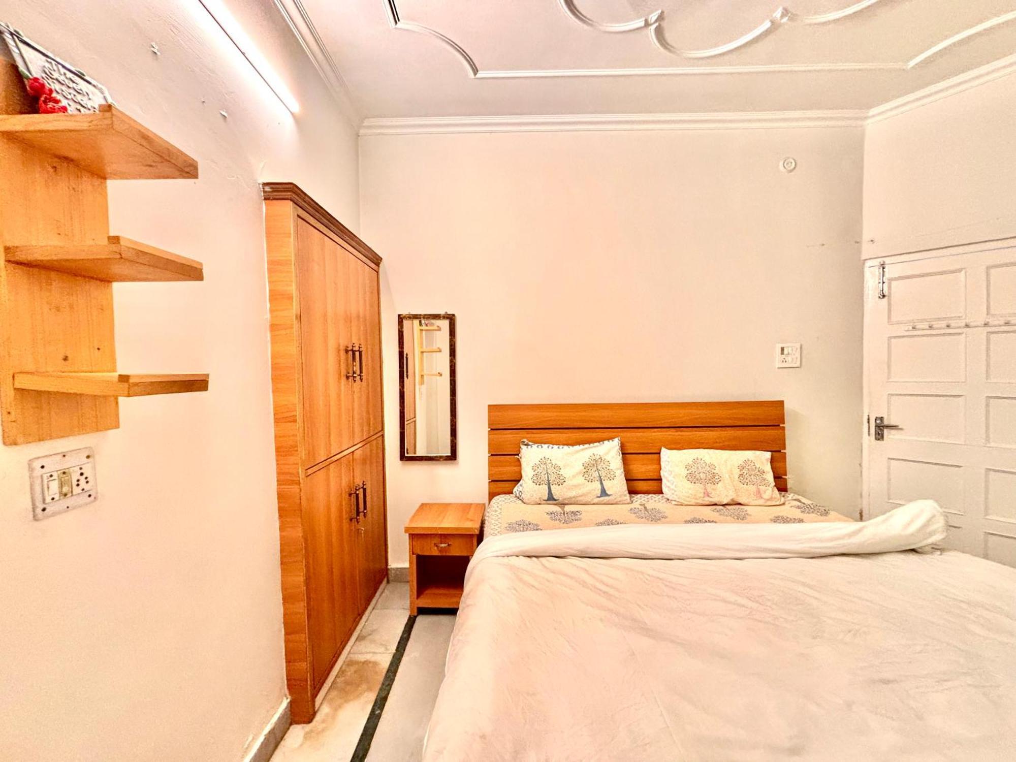 Sailani Lostels Rishikesh