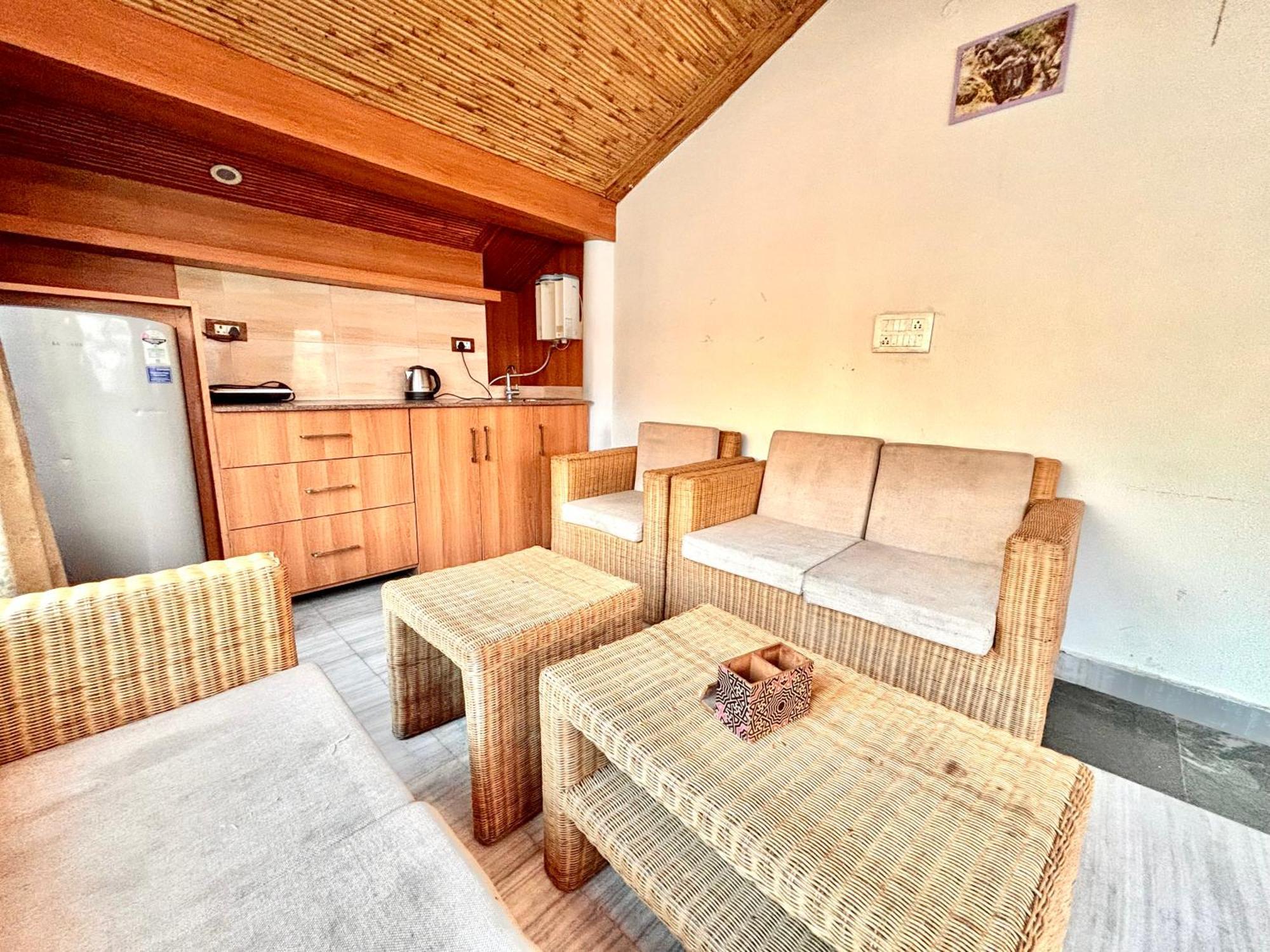 Sailani Lostels Rishikesh