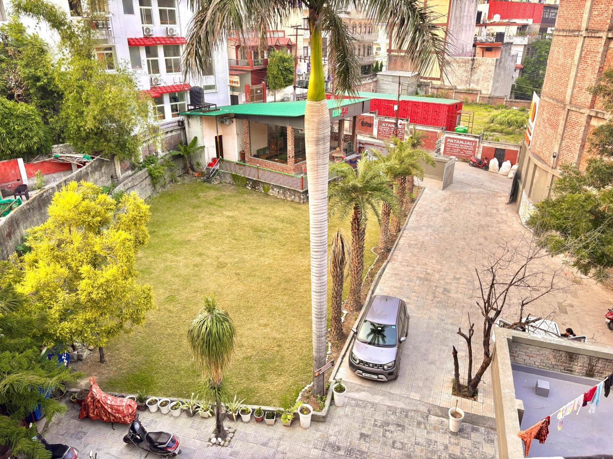 Sailani Lostels Hostel *