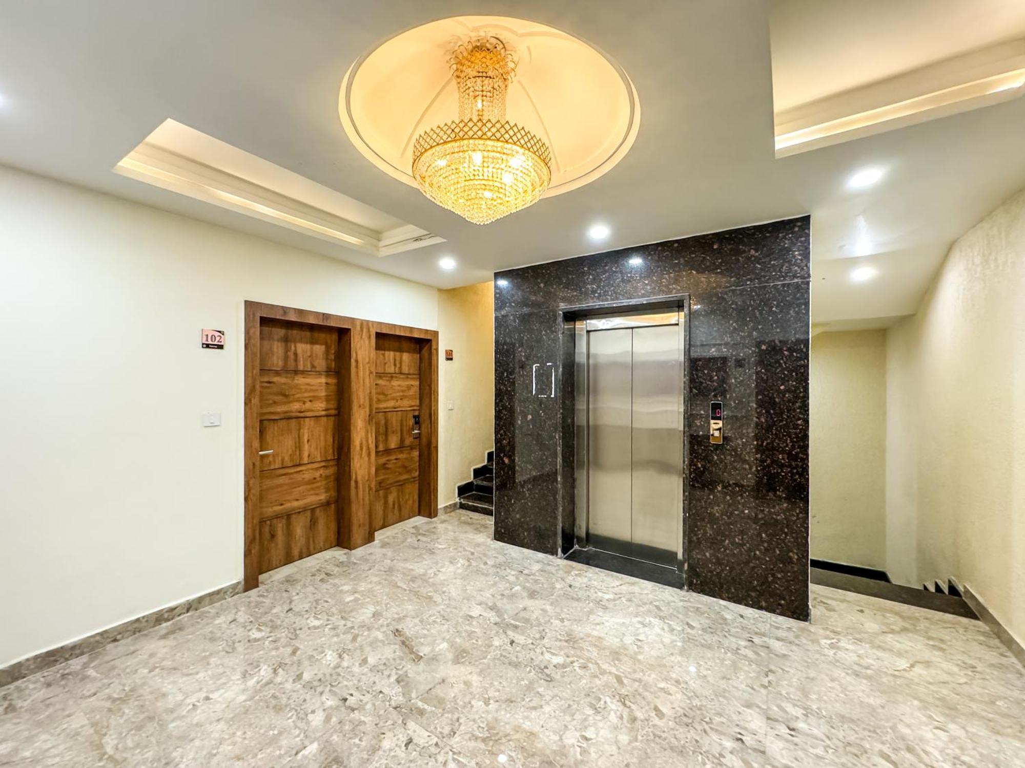 Hotel Nirvana Bliss, Behind Parmarth Niketan 3*