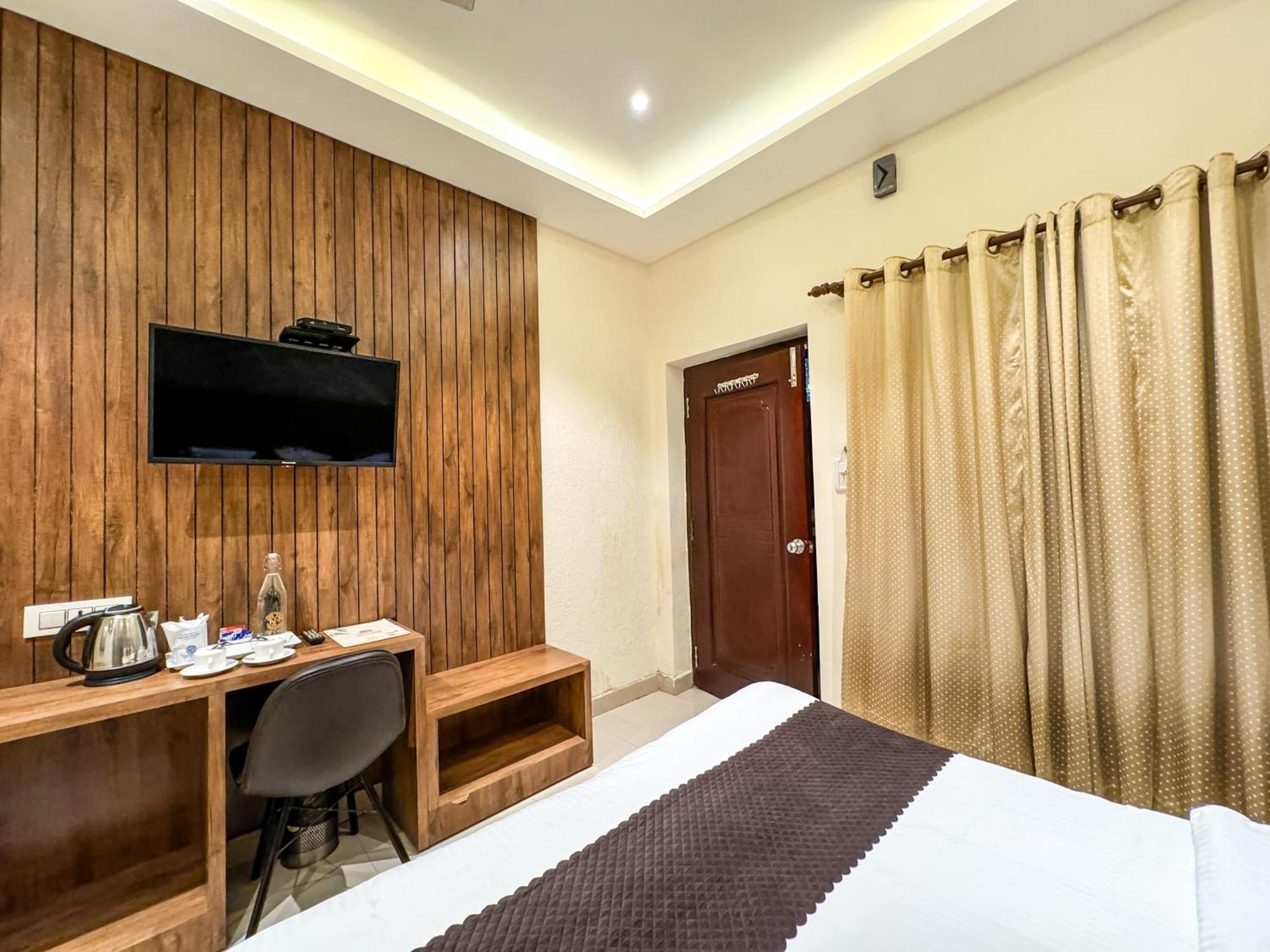 Nirvana Palace Hotel