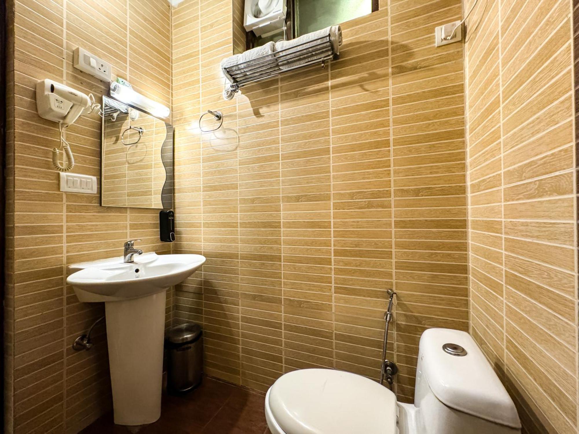 Nirvana Palace Hotel 3*