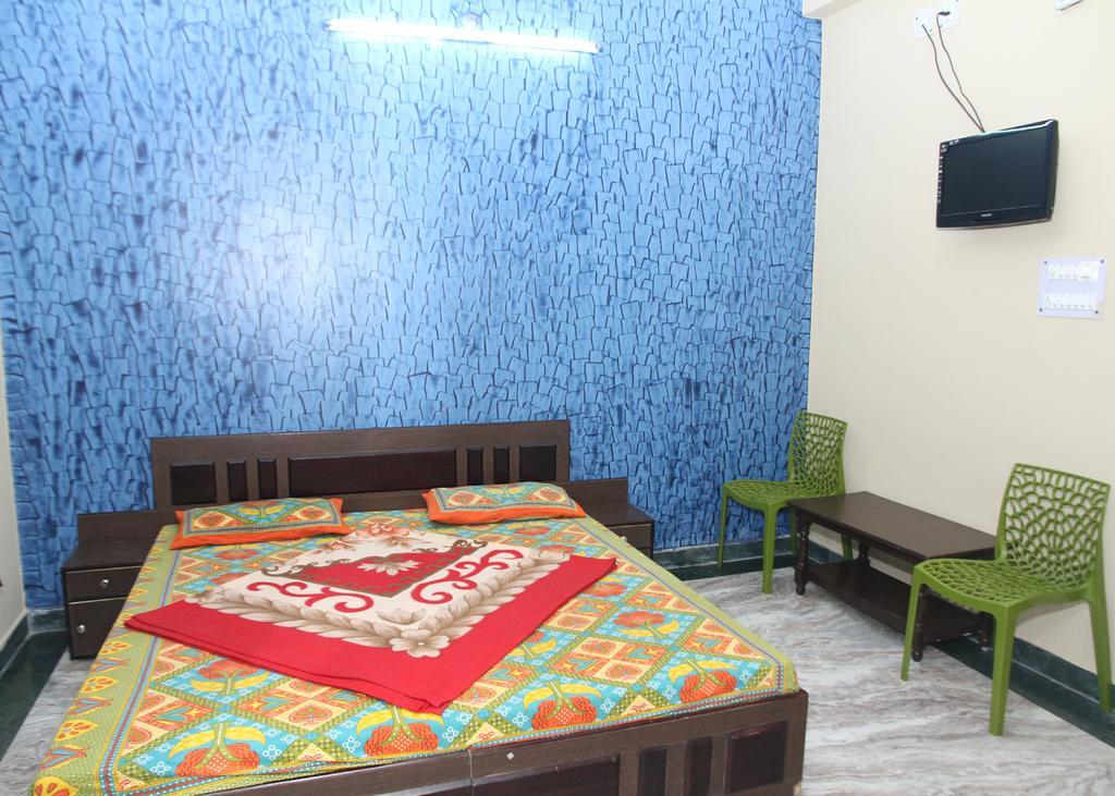 Madhusudan Bed & Breakfast 2*