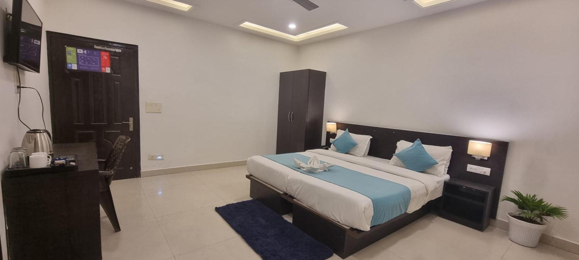 Hotel Rising Hills By Around Rishikesh