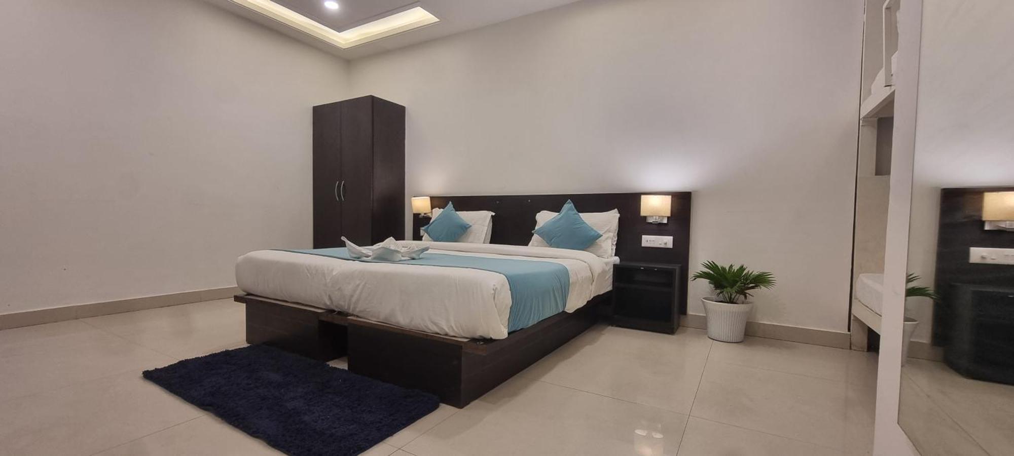 Hotel Rising Hills By Around