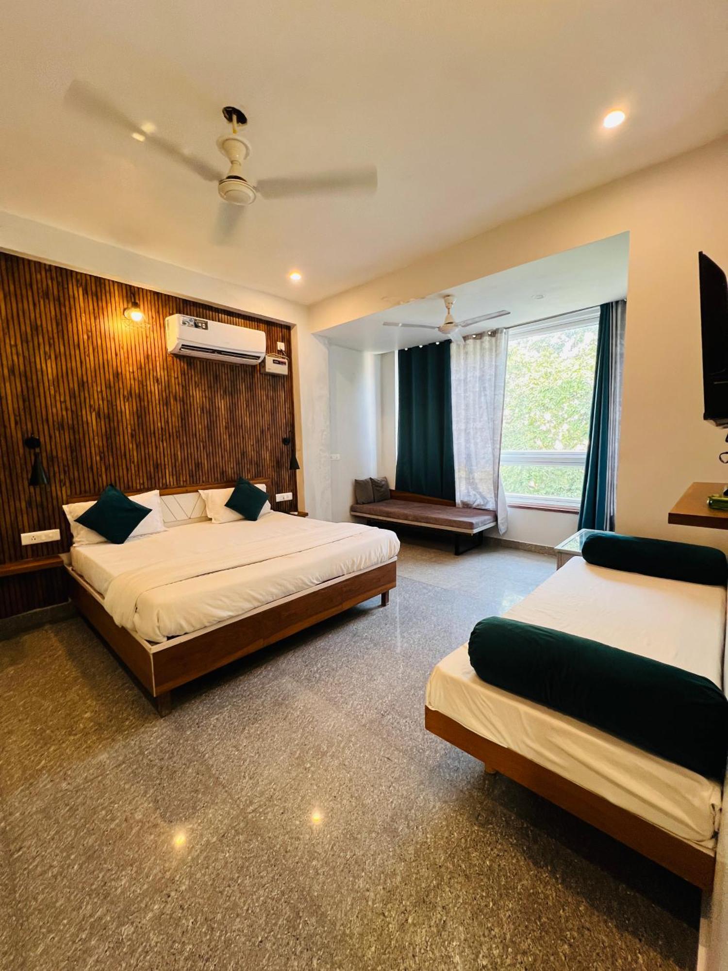 Hotel Serenity 3*