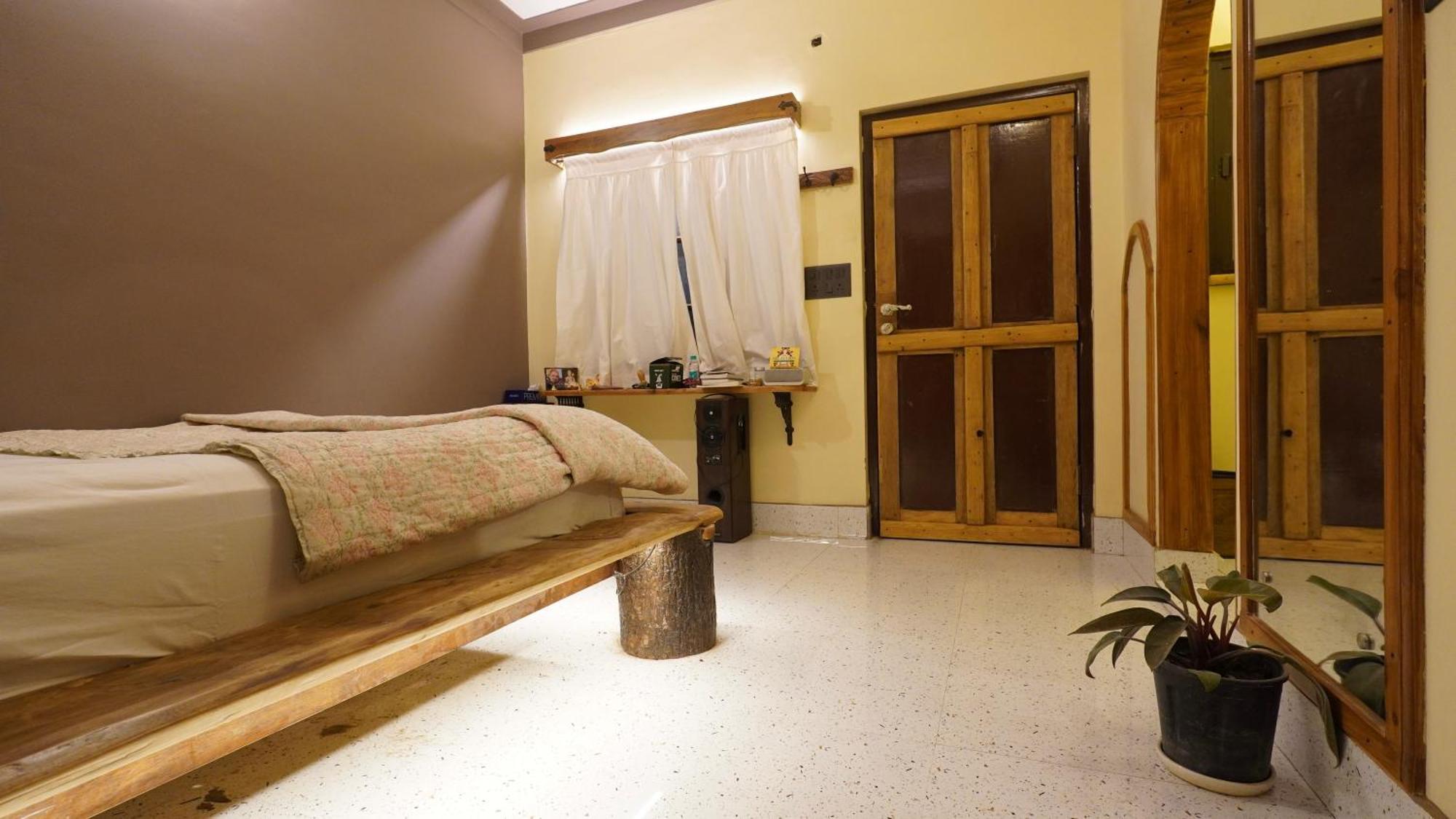 Hotel Aavya Wellness Retreat Center Rishikesh
