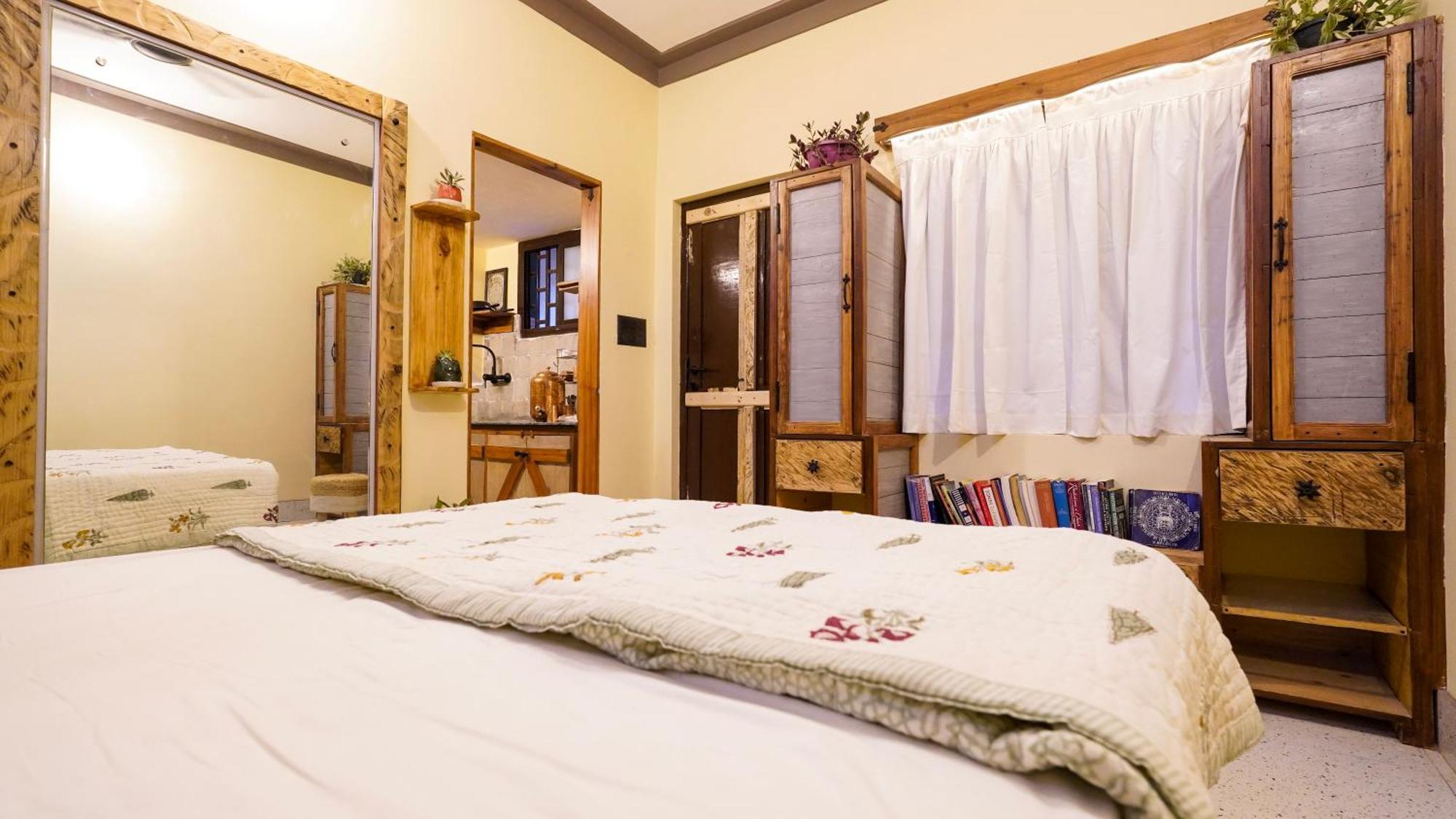 Hotel Aavya Wellness Retreat Center Rishikesh