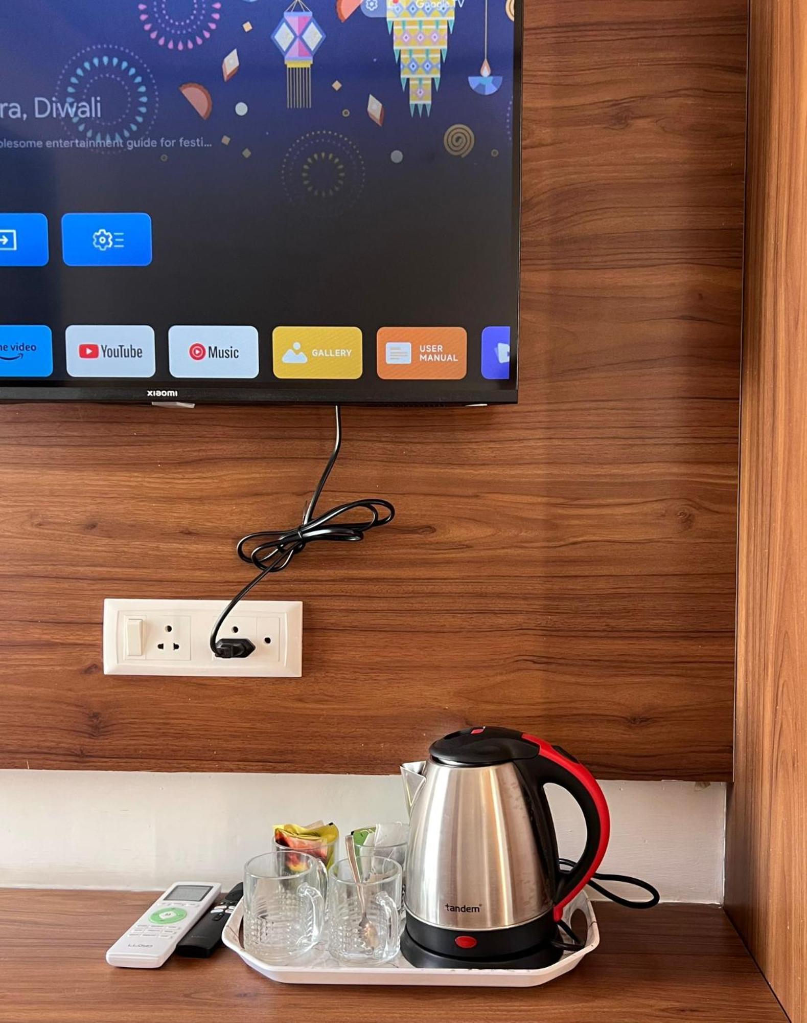 Ima Ganga - Aesthetic, Quite Mountain View With Netflix, Free Airport Pickup For Booking More Than 7 Nights, Elevator, Backup, Heater In Upper Tapovan