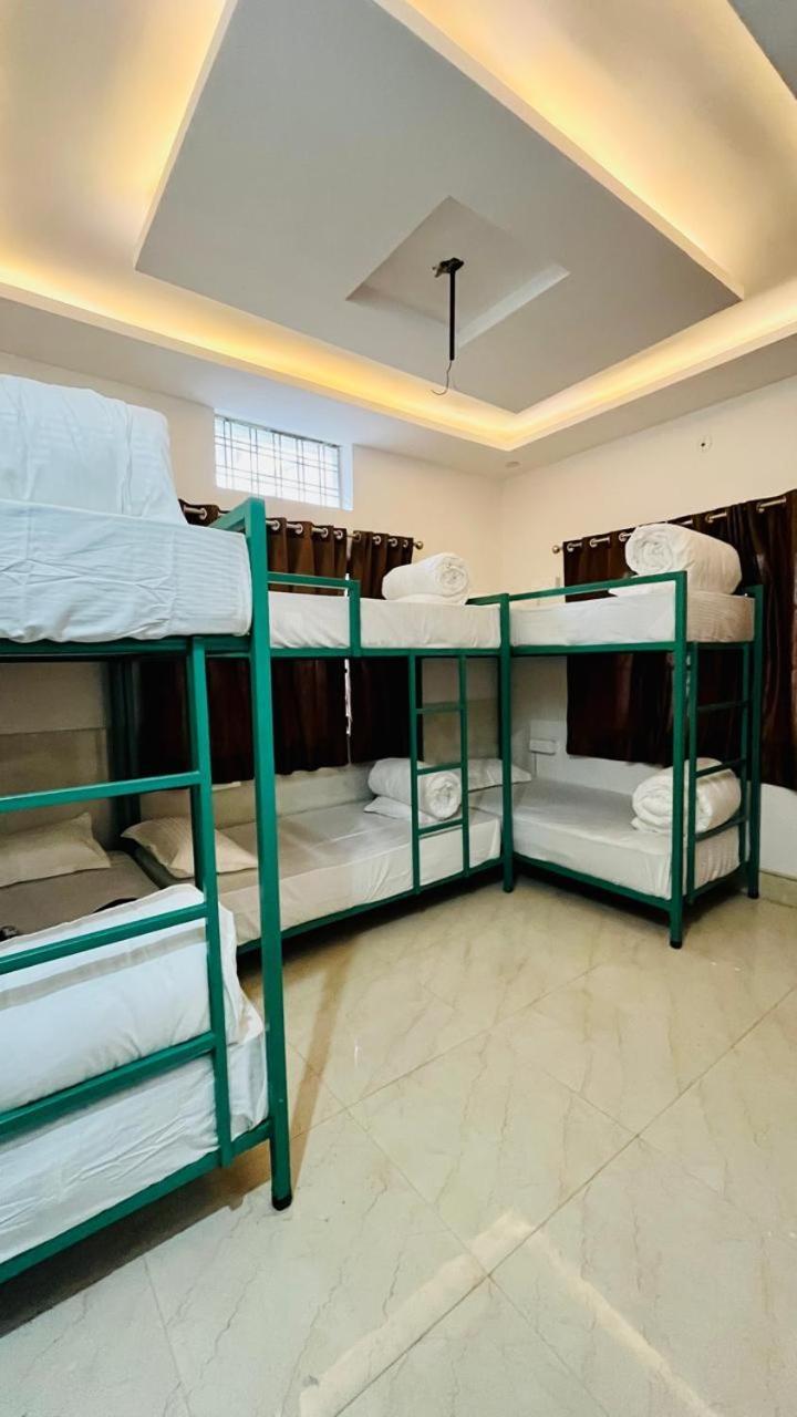 Hotel Shanti - Aesthetic With Netflix, & Ac In Upper Tapovan 3*