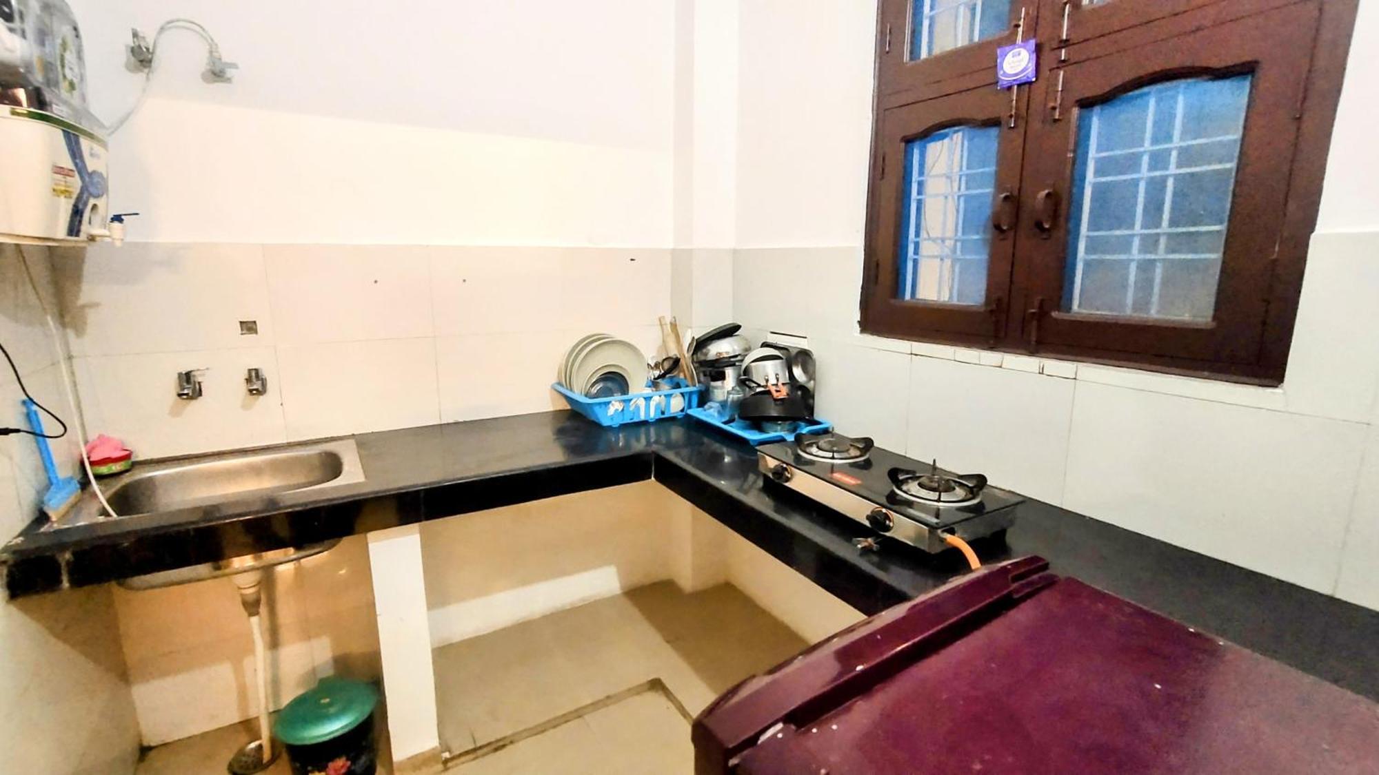 Ensquare - Aesthetic 2 Bedroom, 1 Living With Kitchen Near Top Location Laxman Jhula Rishikesh