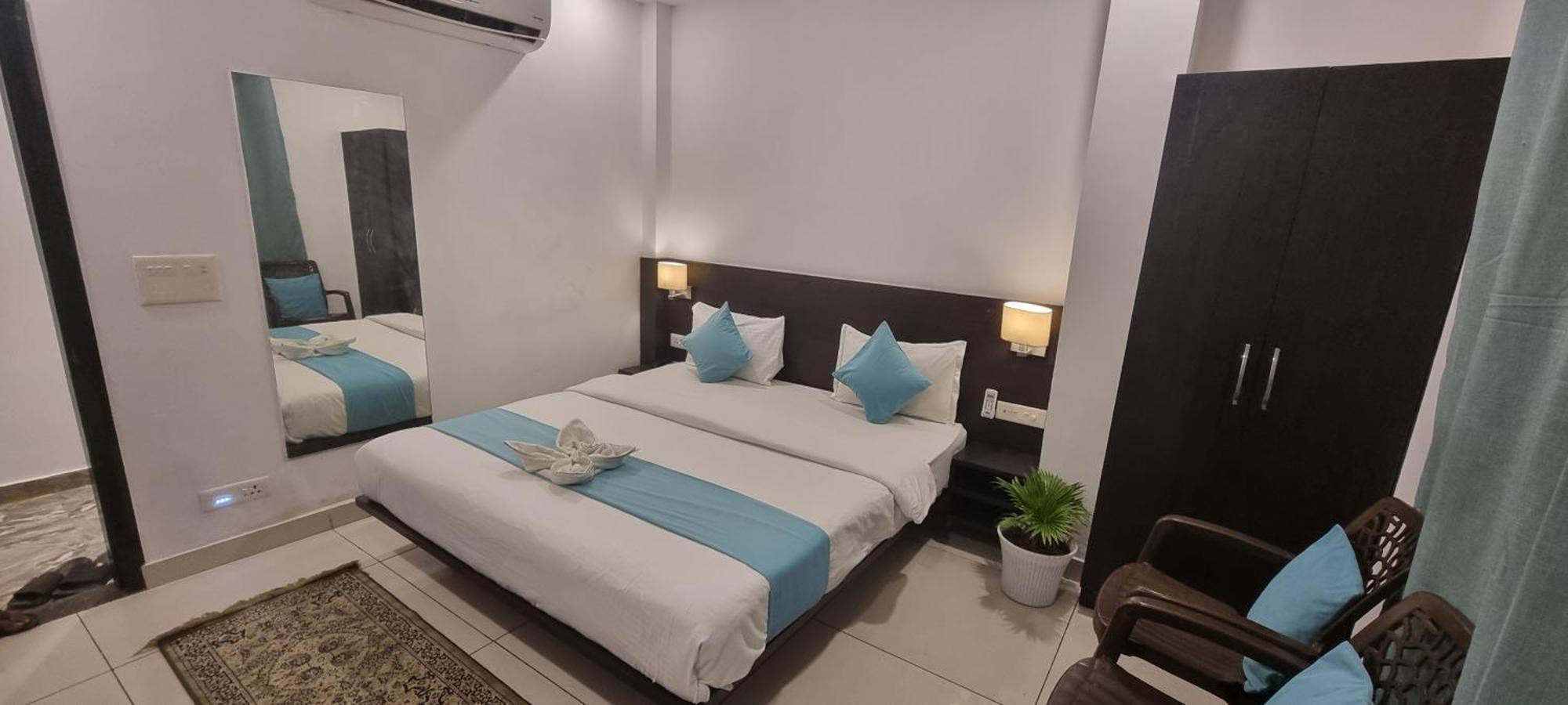 Hotel Rising Hills By Around Rishikesh