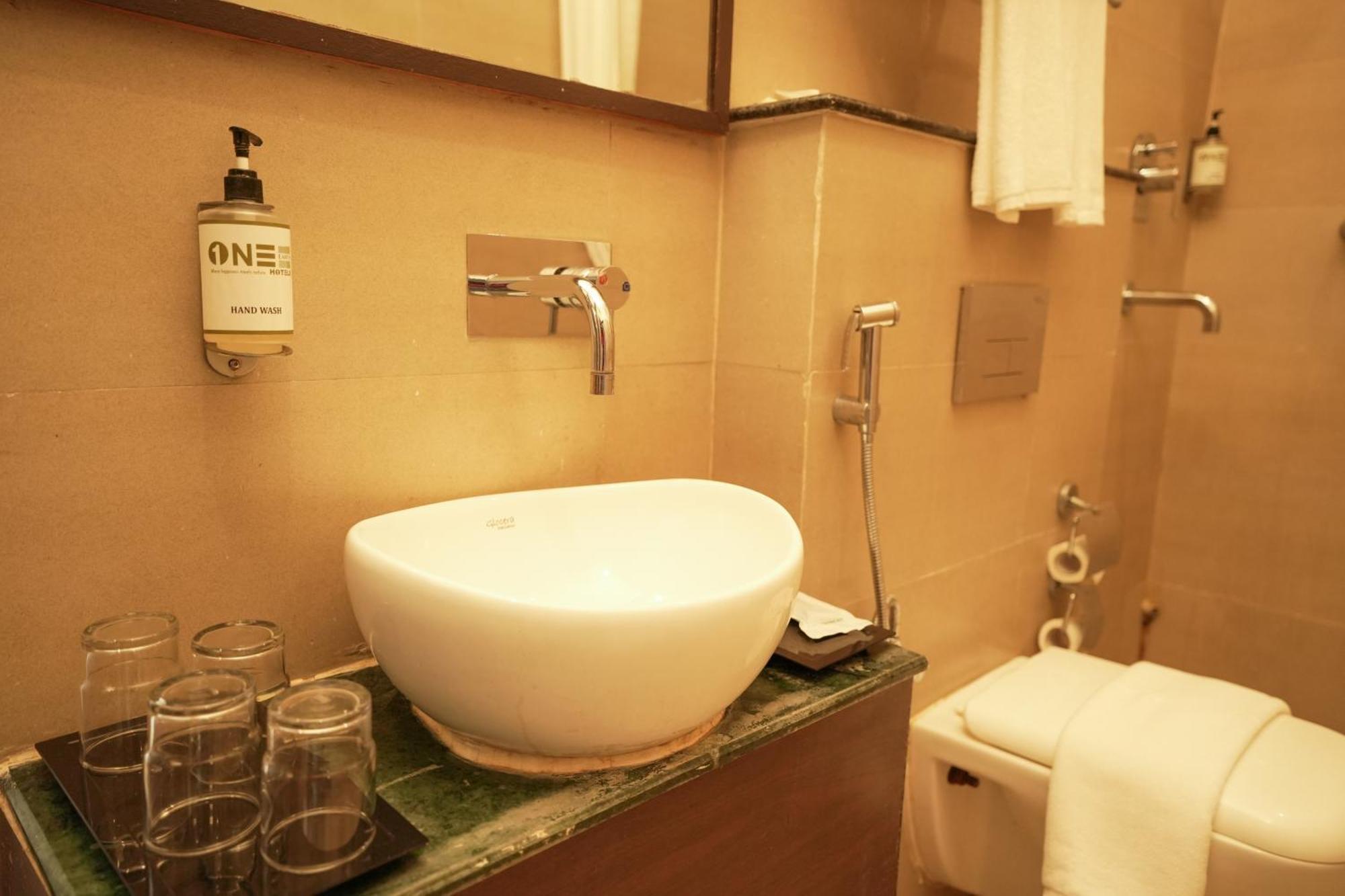One Earth Heart Hotel 4*